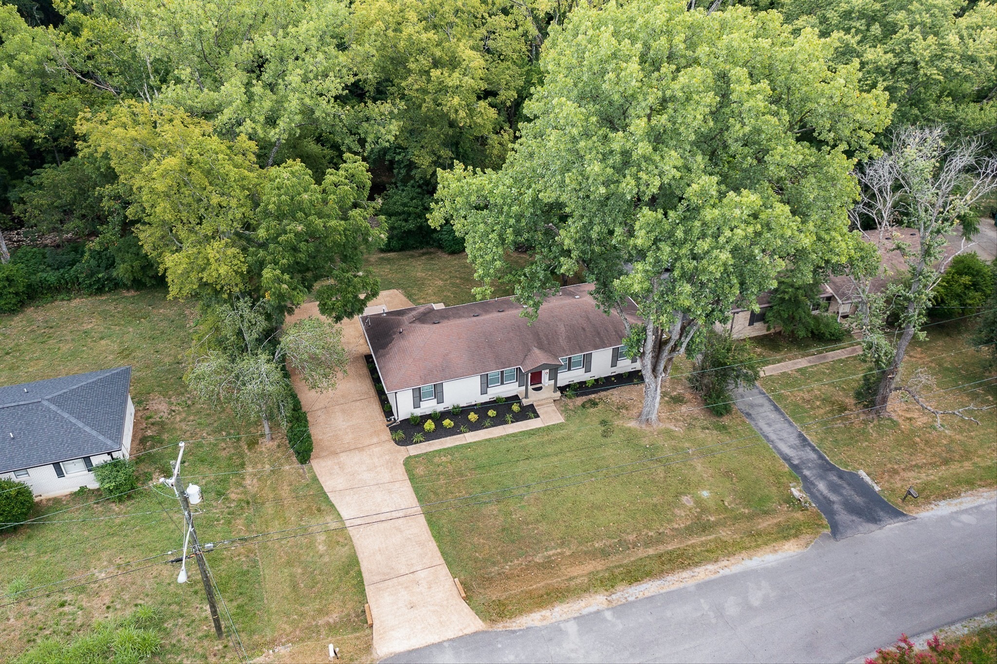 Suter Dr, Nashville, TN 37211