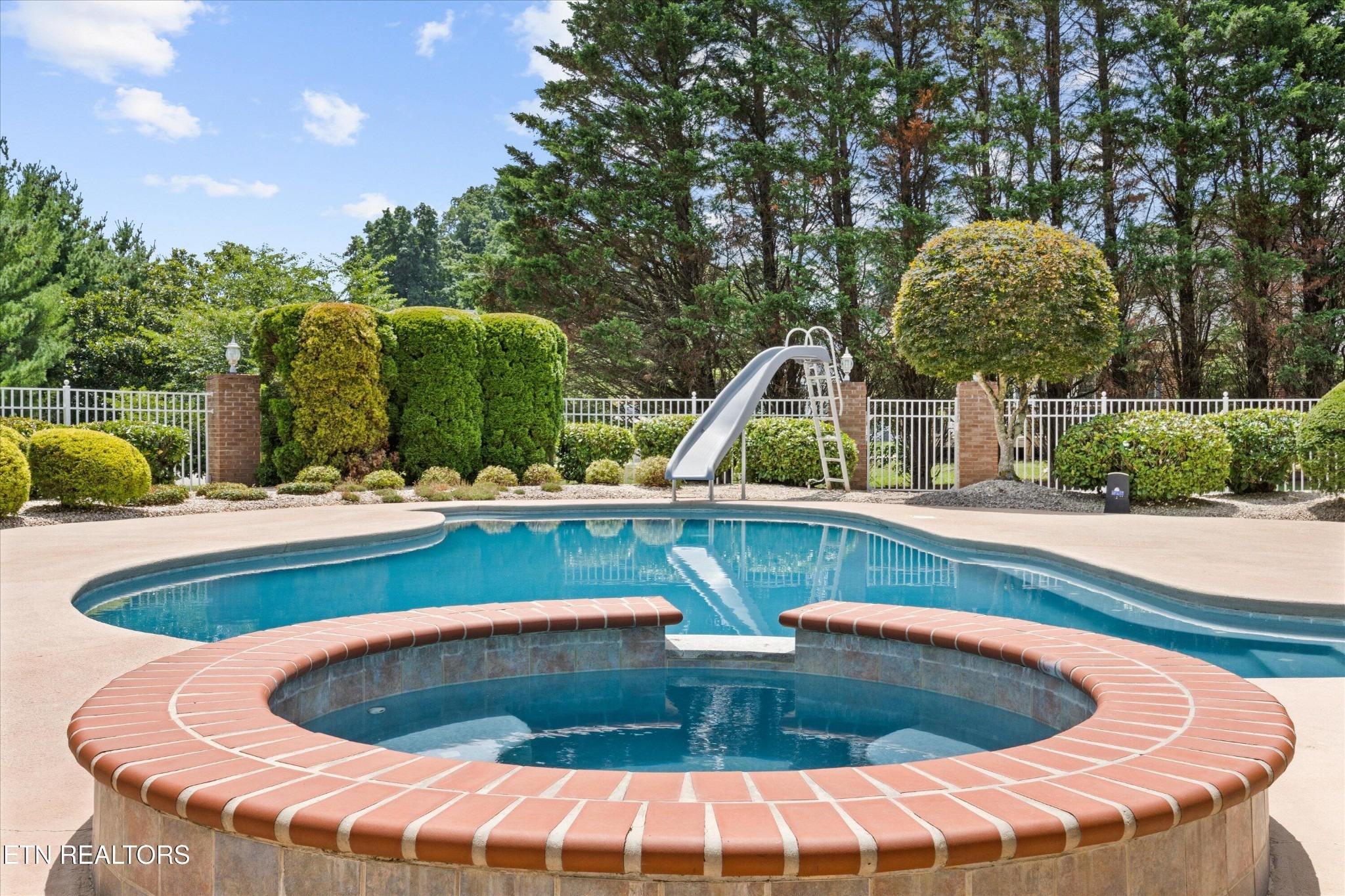Barrington Blvd, Maryville, TN 37803