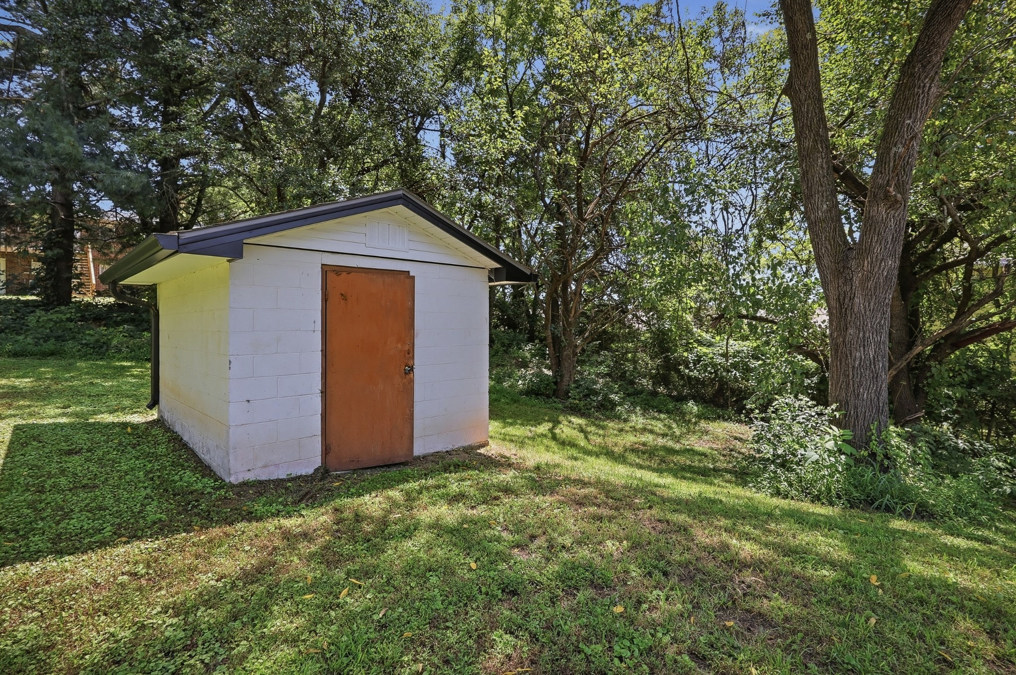 Whitney Ave, Cookeville, TN 38501