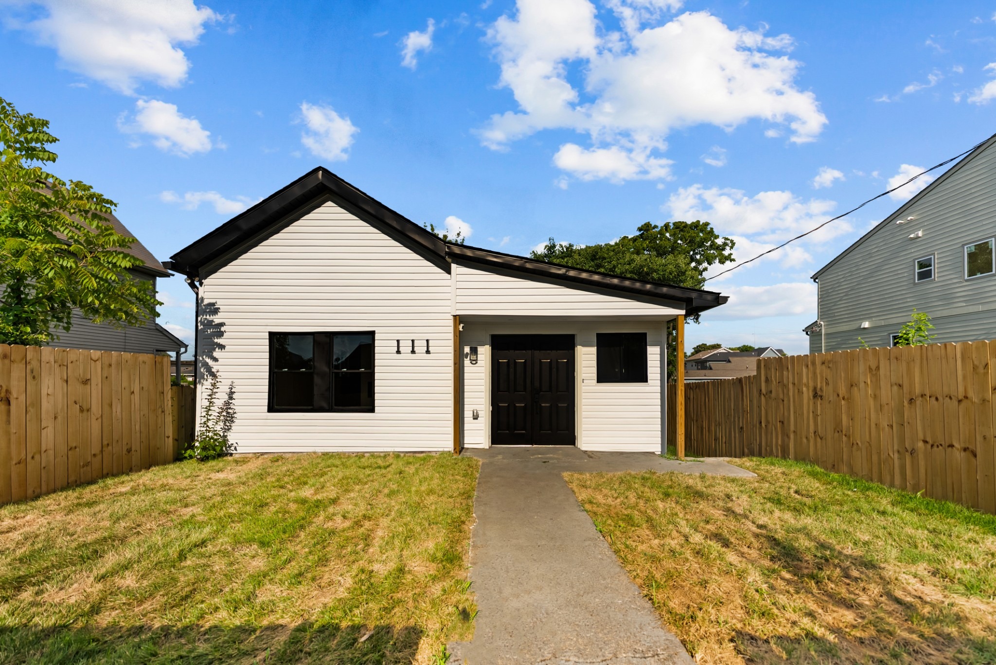 Lewis St, Nashville, TN 37210 #1