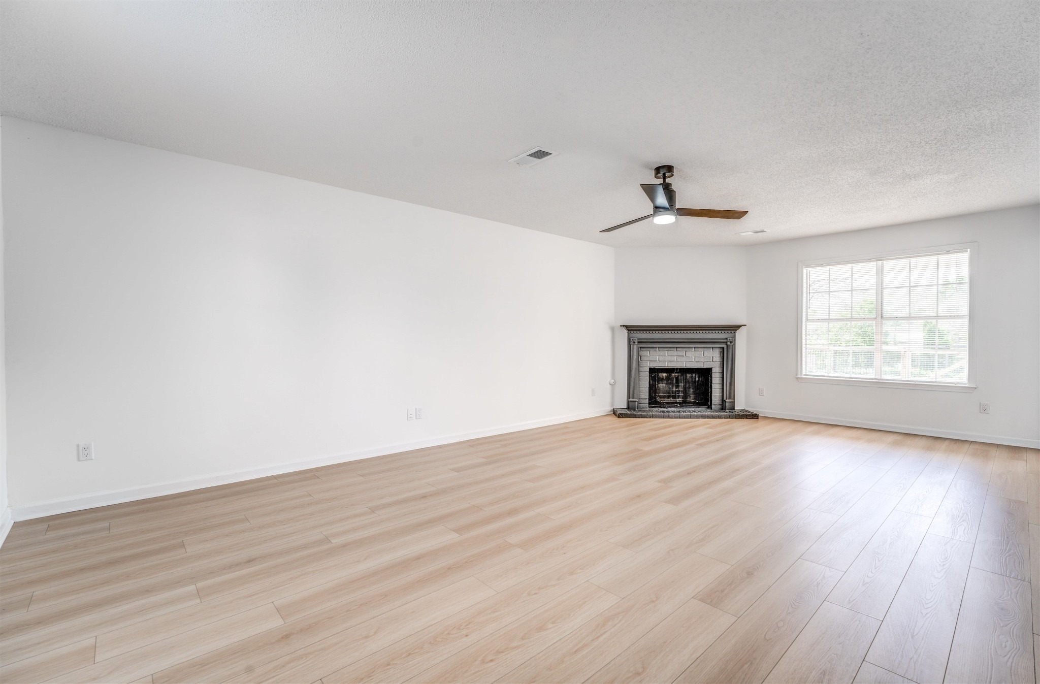 Shelley Renee Ln, Cordova, TN 38018