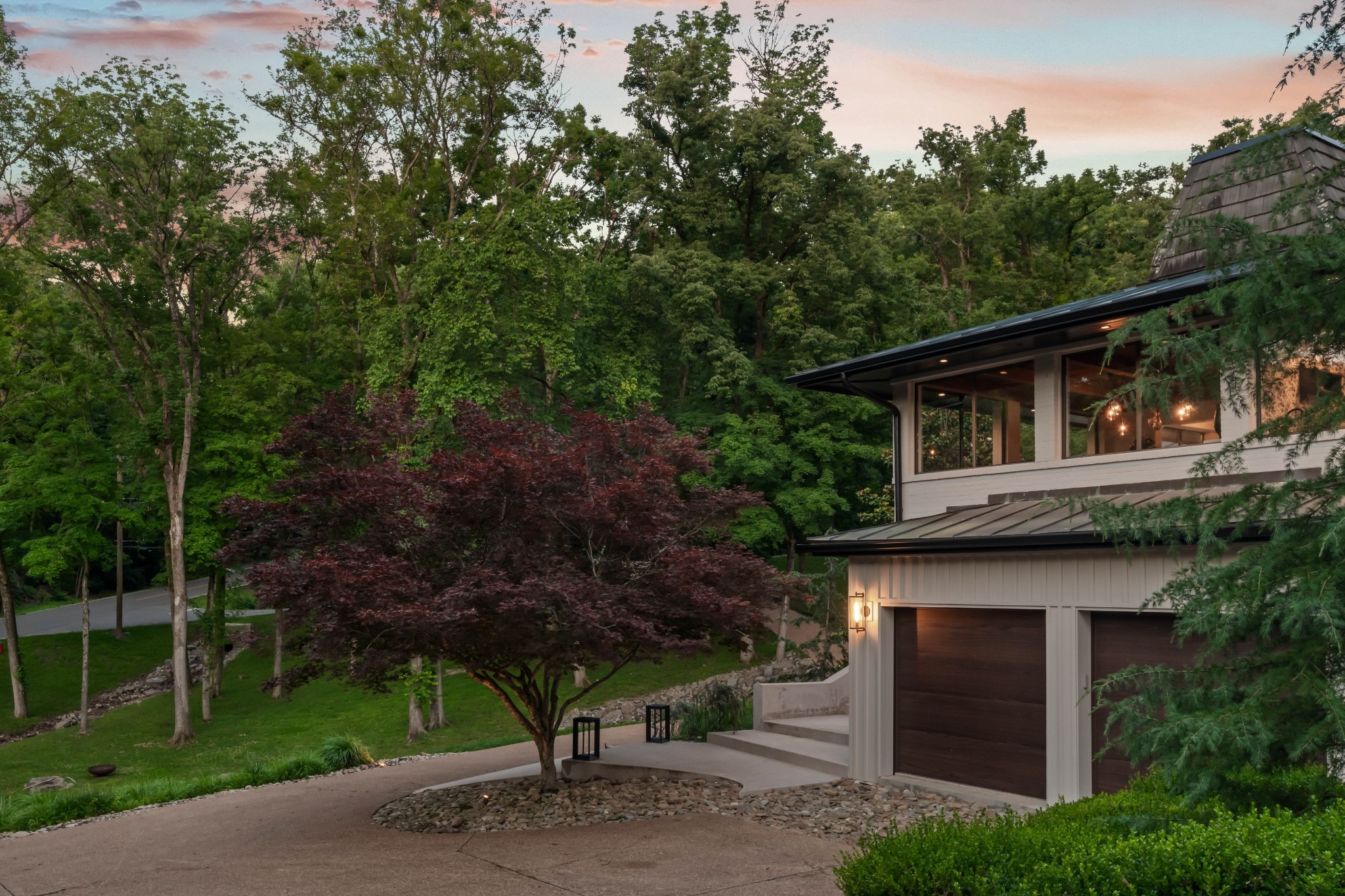 Crater Hill Dr, Nashville, TN 37215