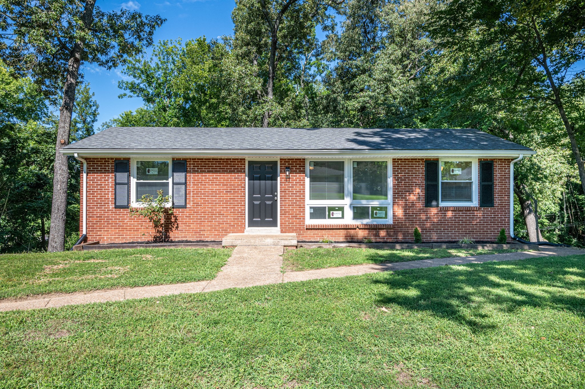 Meadowbrook Dr, Clarksville, TN 37042