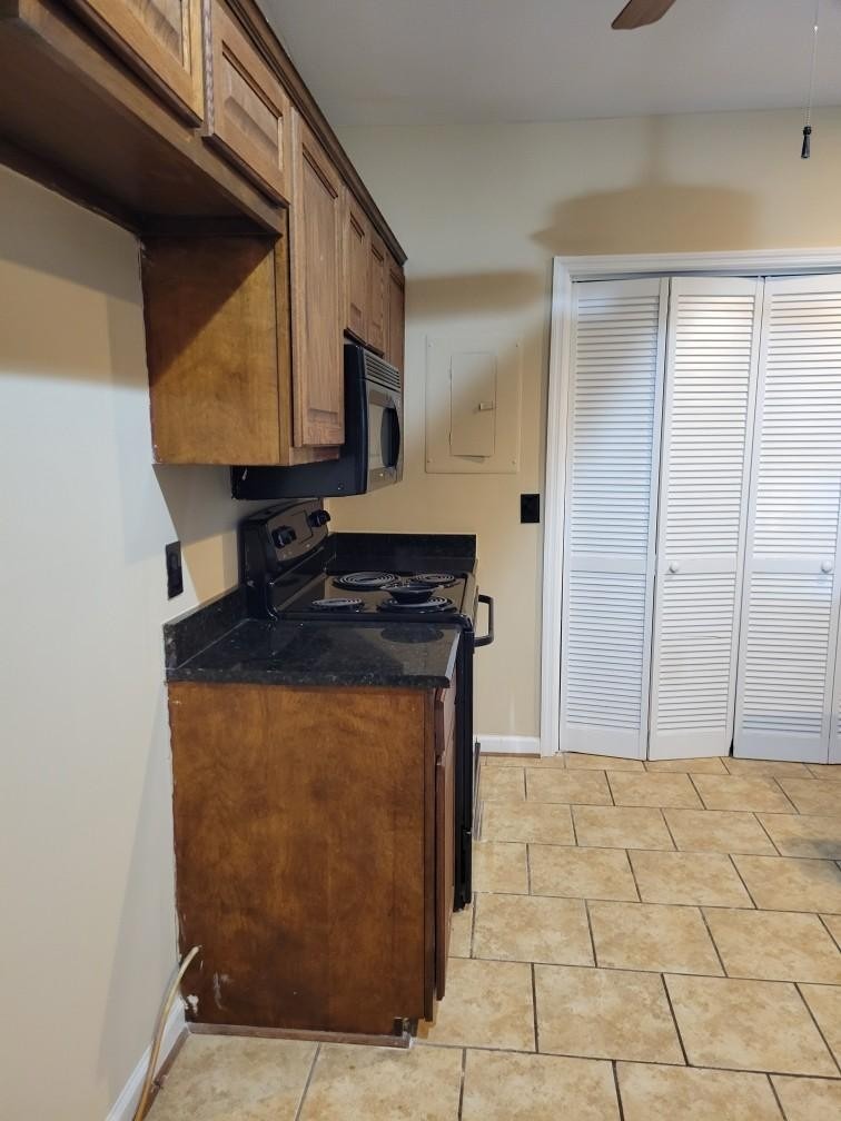 Patio Dr, Nashville, TN 37214