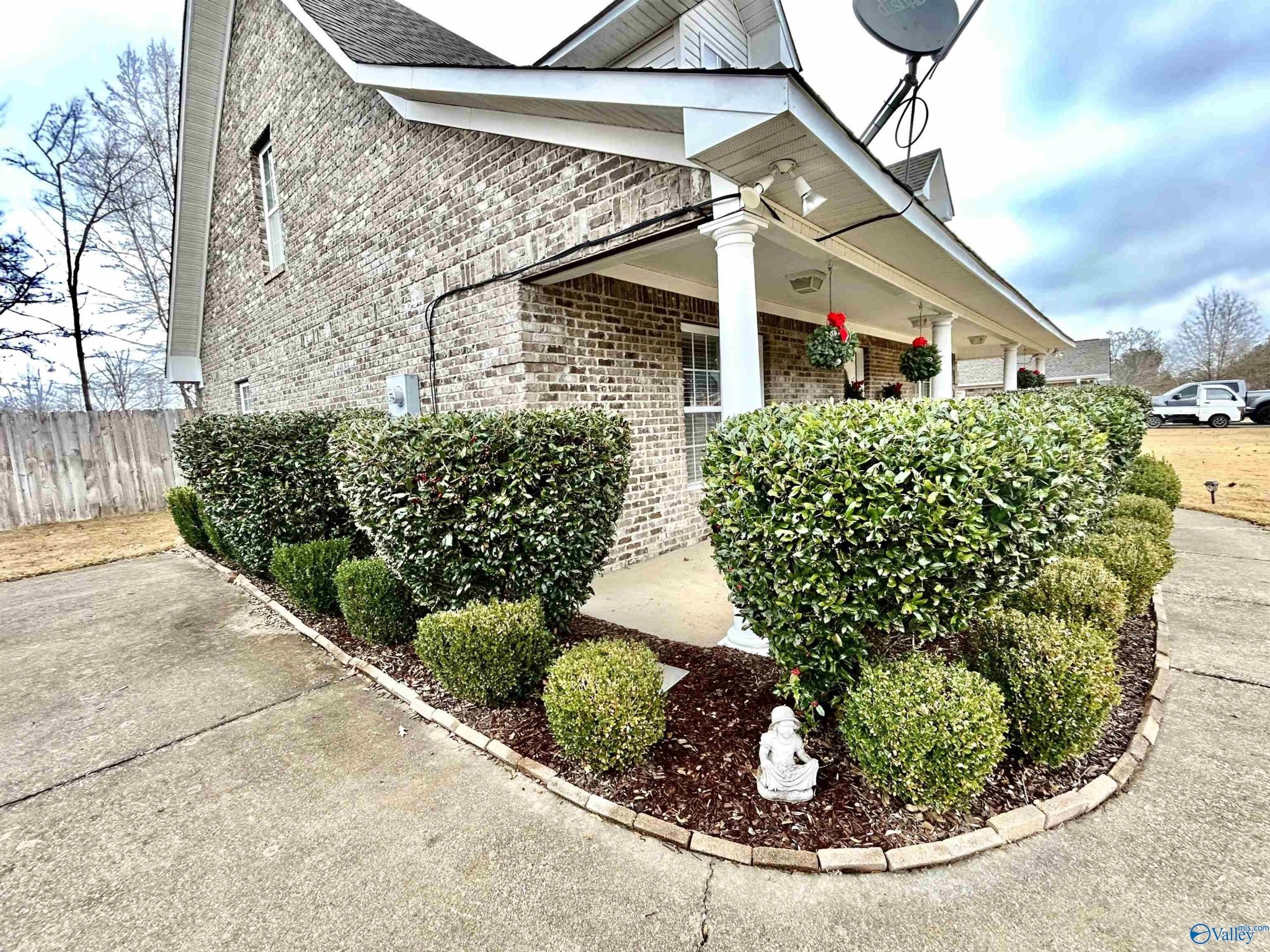 Pinebrook Dr, Athens, AL 35614