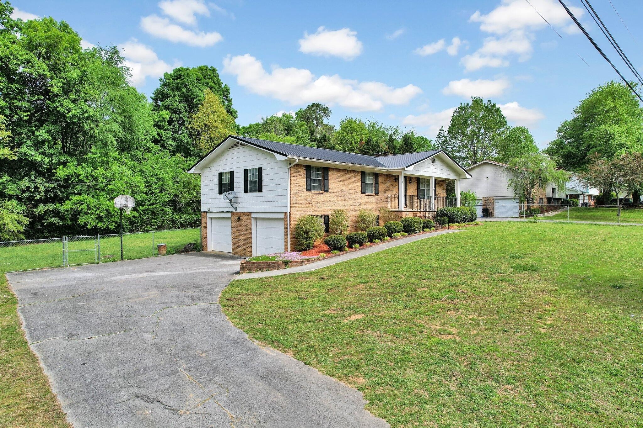 Mouse Creek Rd, Cleveland, TN 37312