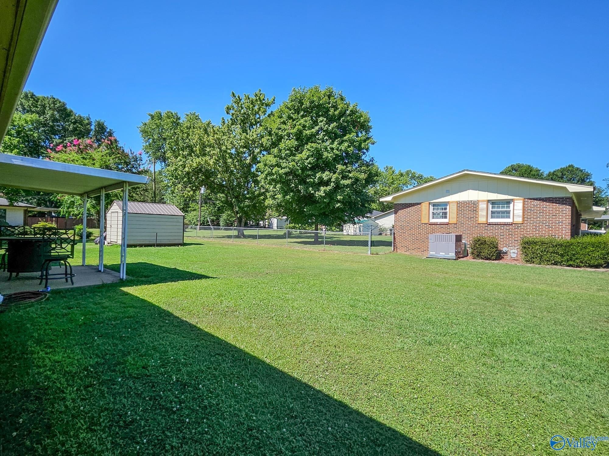 Christopher Dr, Athens, AL 35611