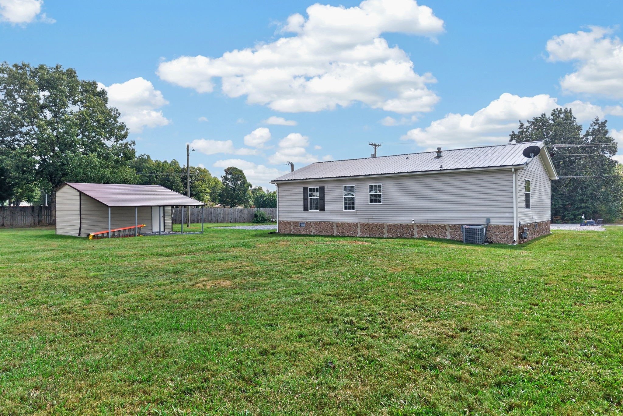 Plateau Rd, Crossville, TN 38571