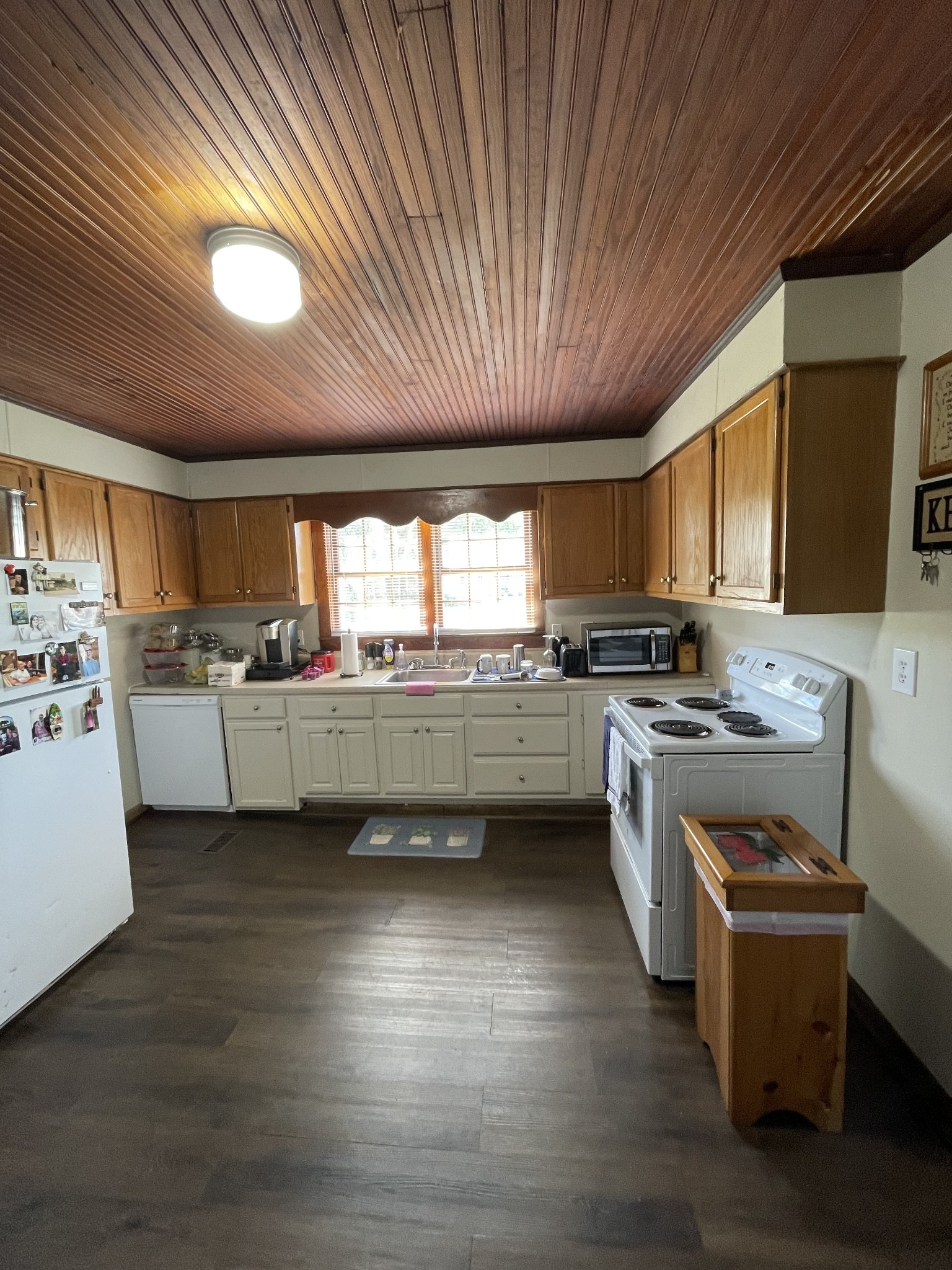 Days Rd, Lafayette, TN 37083