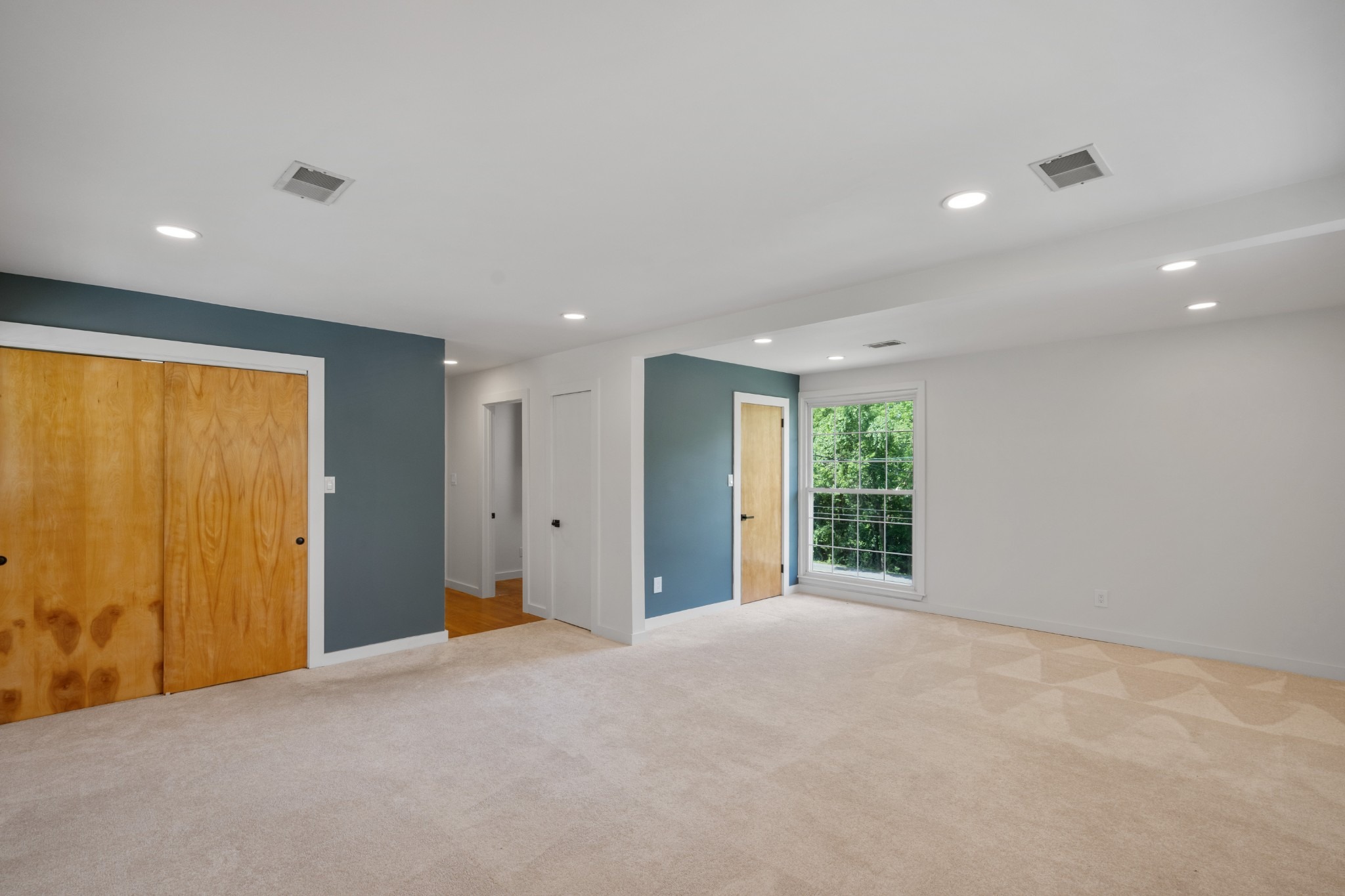 Currey Rd, Nashville, TN 37217