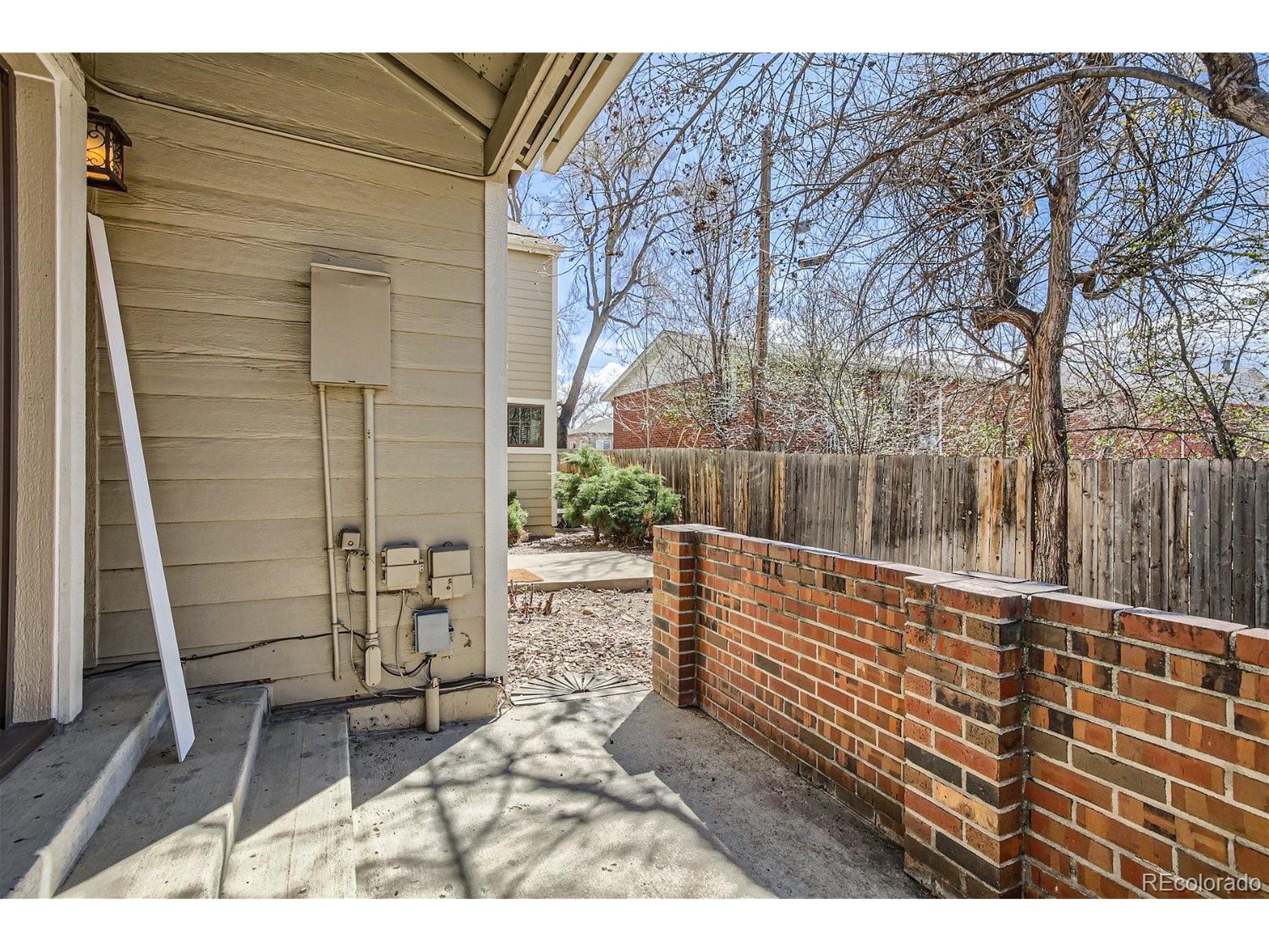 10th Ave, Lakewood, CO 80214