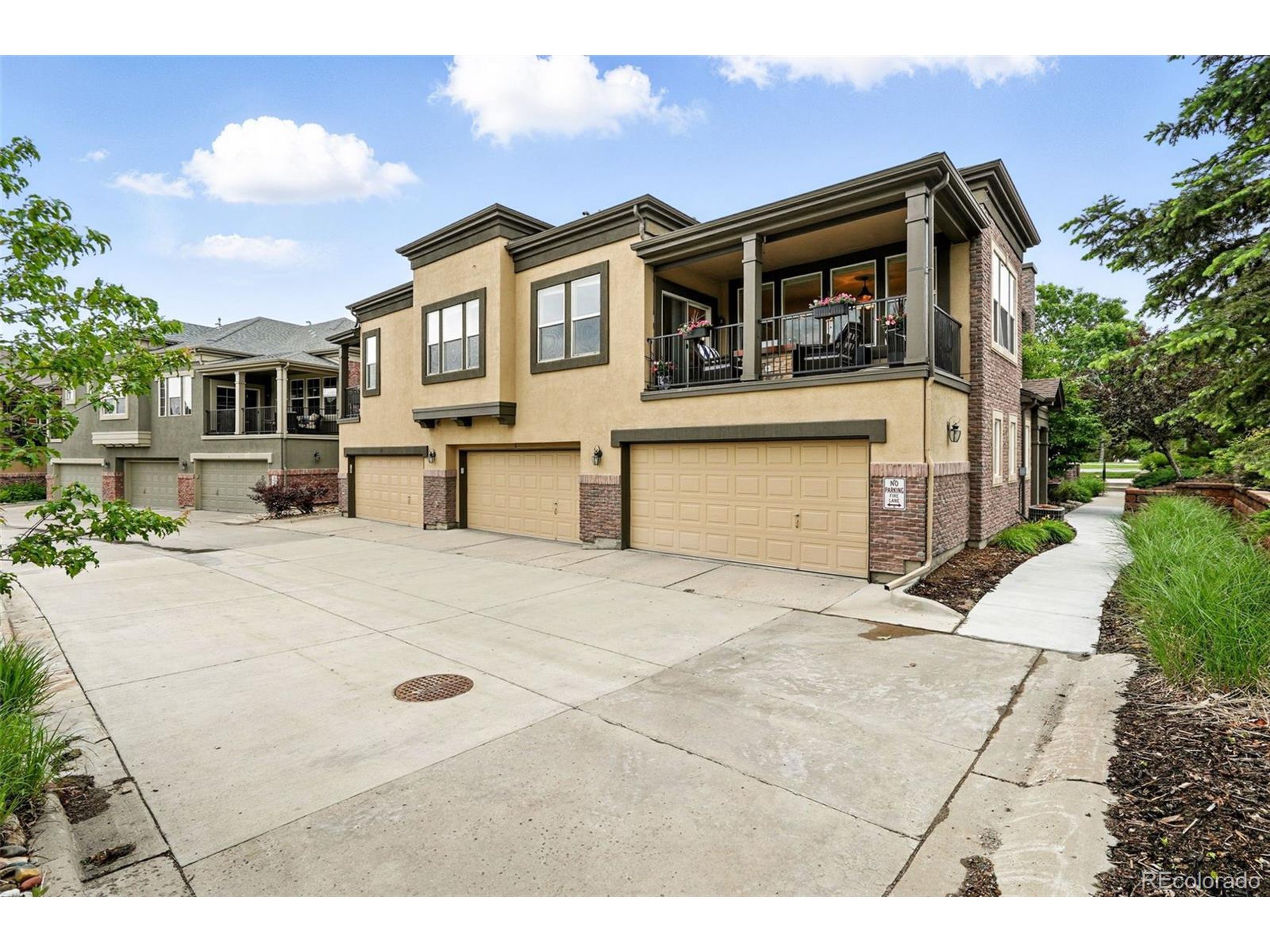 Burgundy St, Highlands Ranch, CO 80129