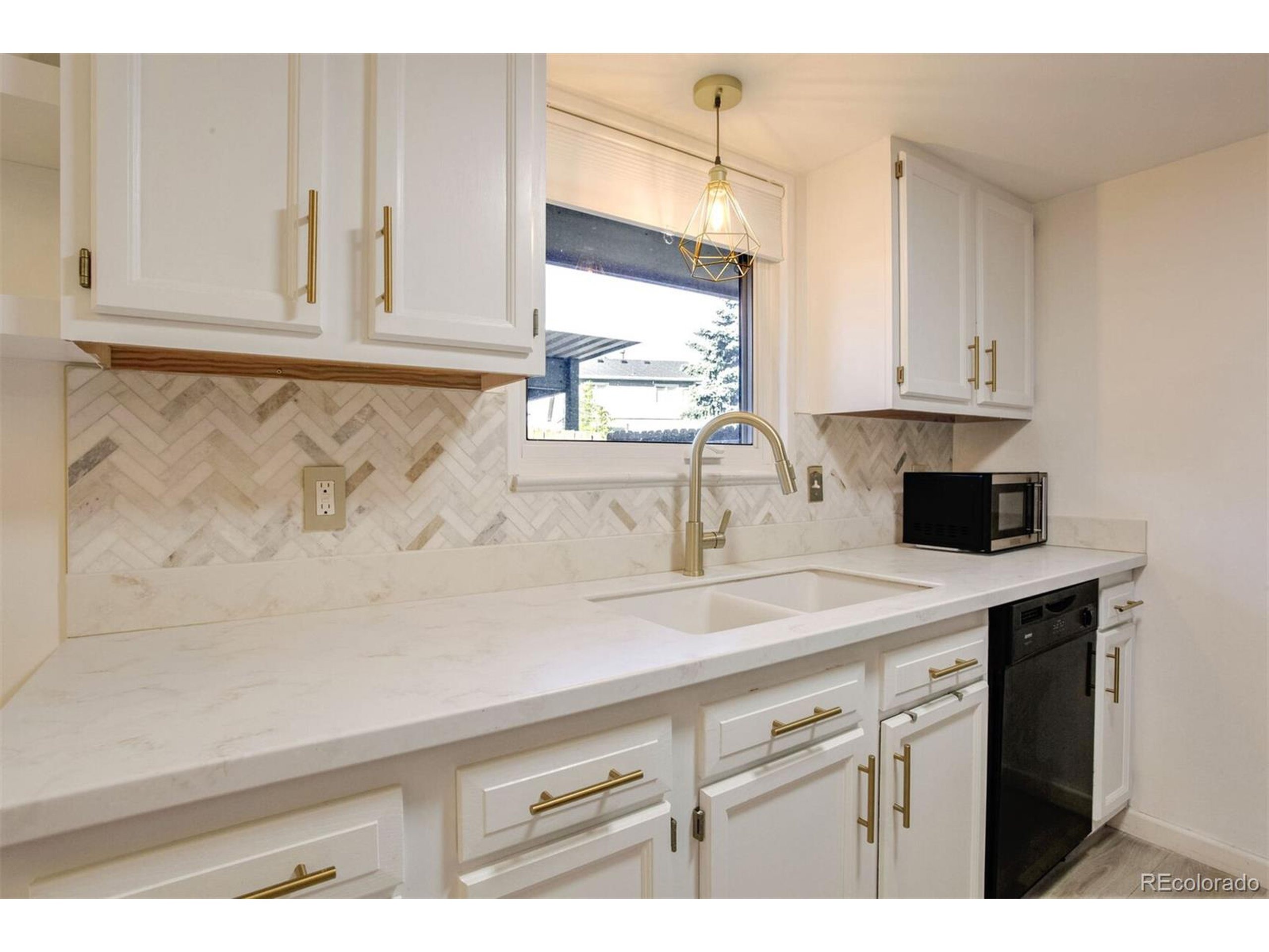Glasgow Pl, Littleton, CO 80128