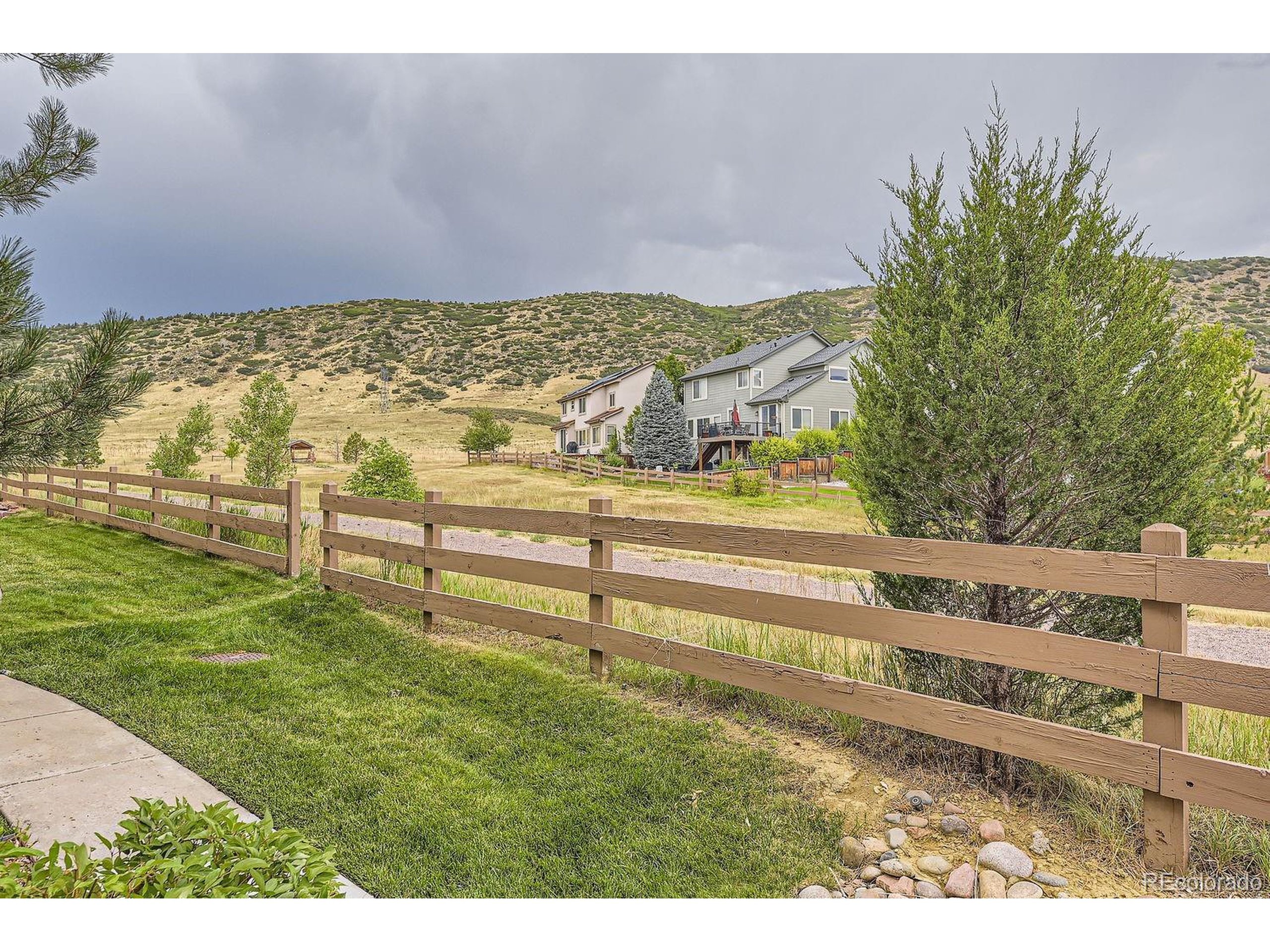 Freiburg Dr, Littleton, CO 80127