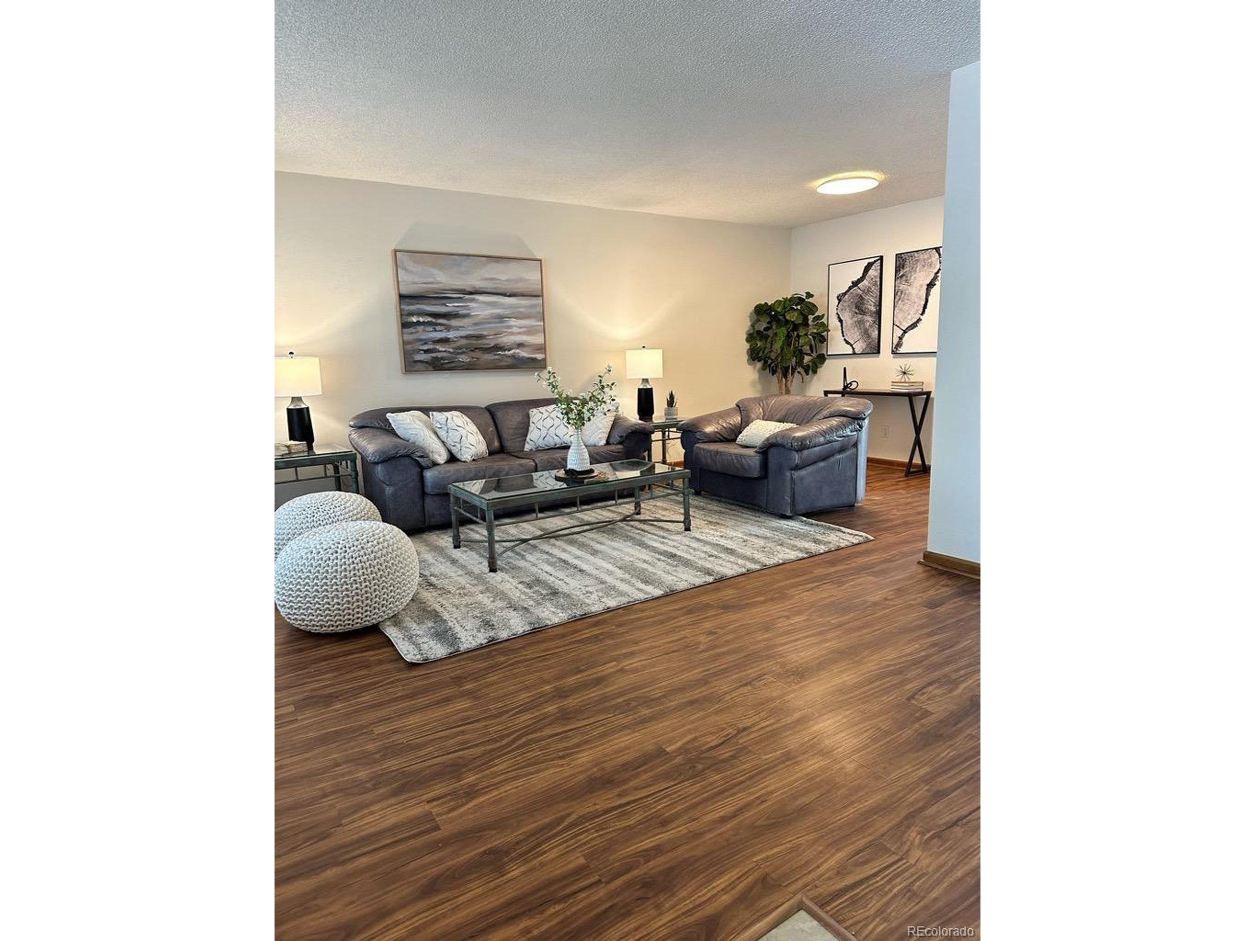 Cove Cir, Centennial, CO 80122