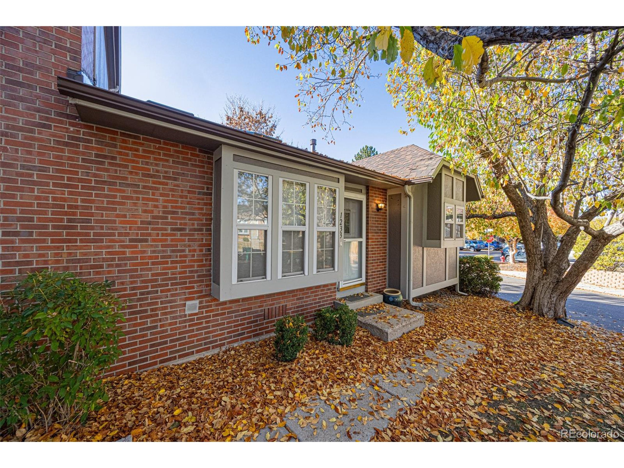 Flower Cir, Lakewood, CO 80232