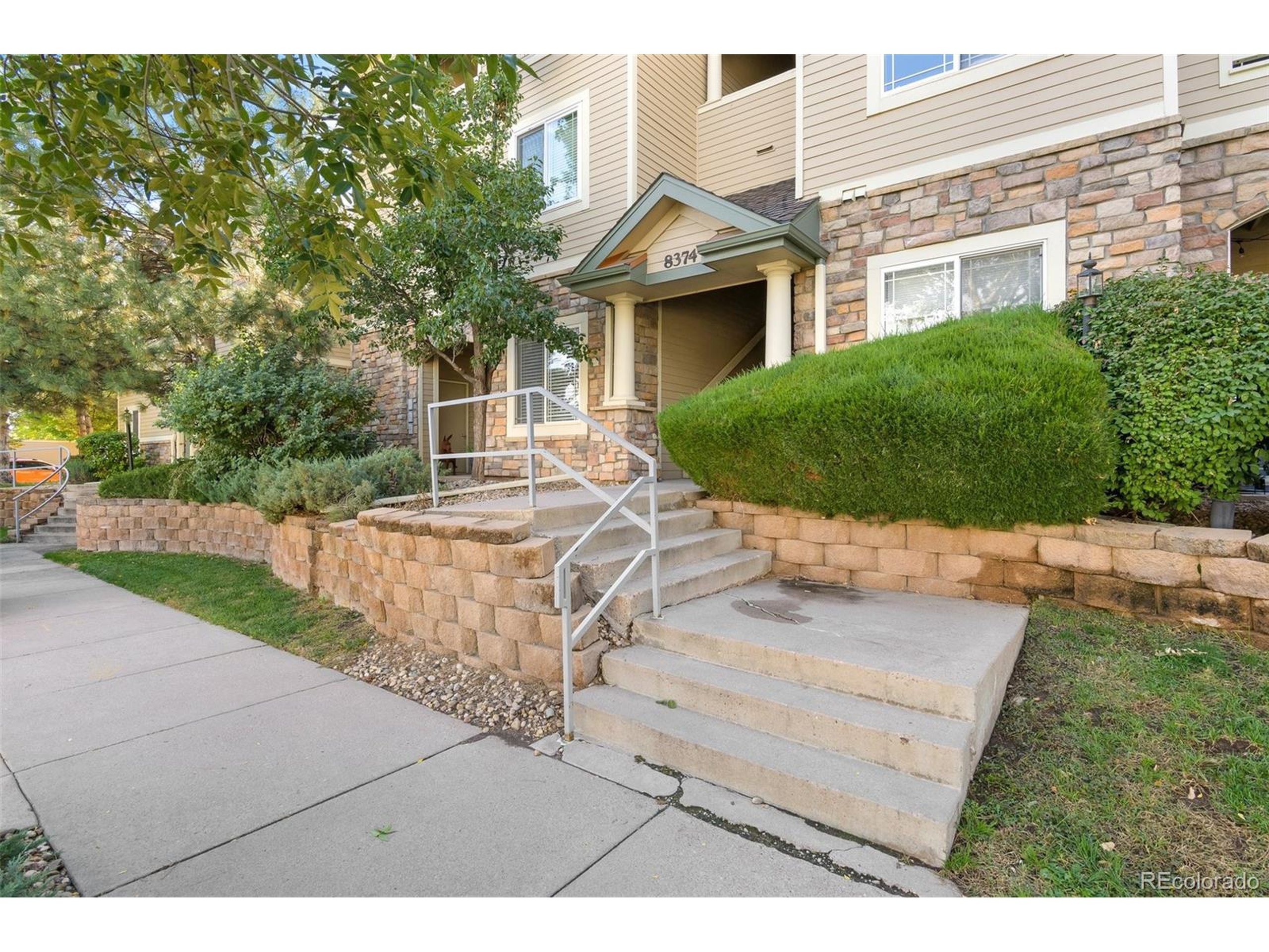 Holland Way, Littleton, CO 80128