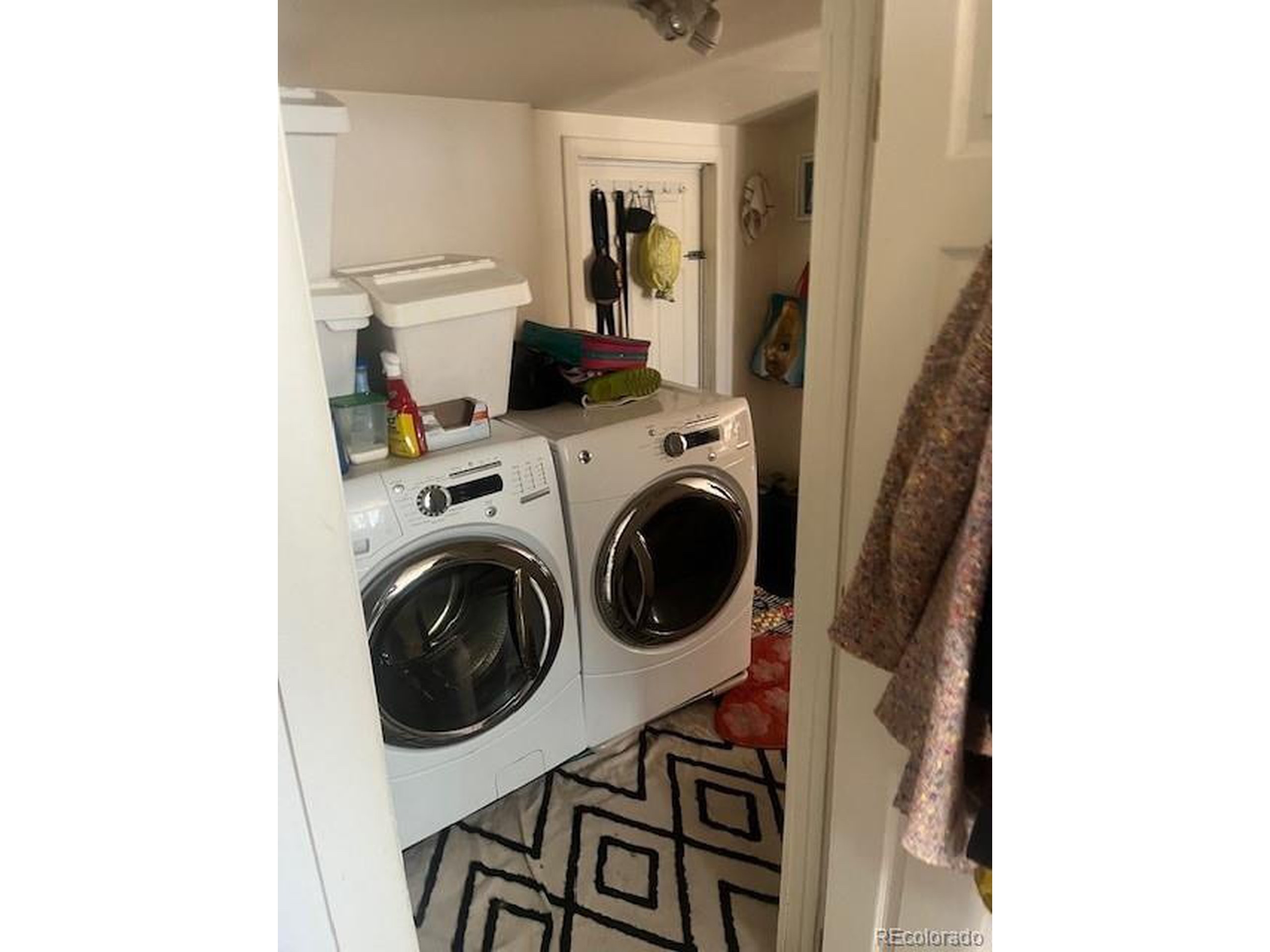 9th Ave, Denver, CO 80204
