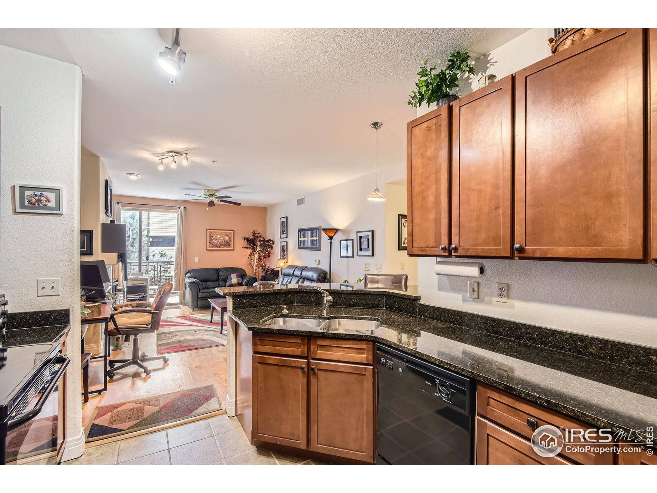 Panorama Cir, Englewood, CO 80112