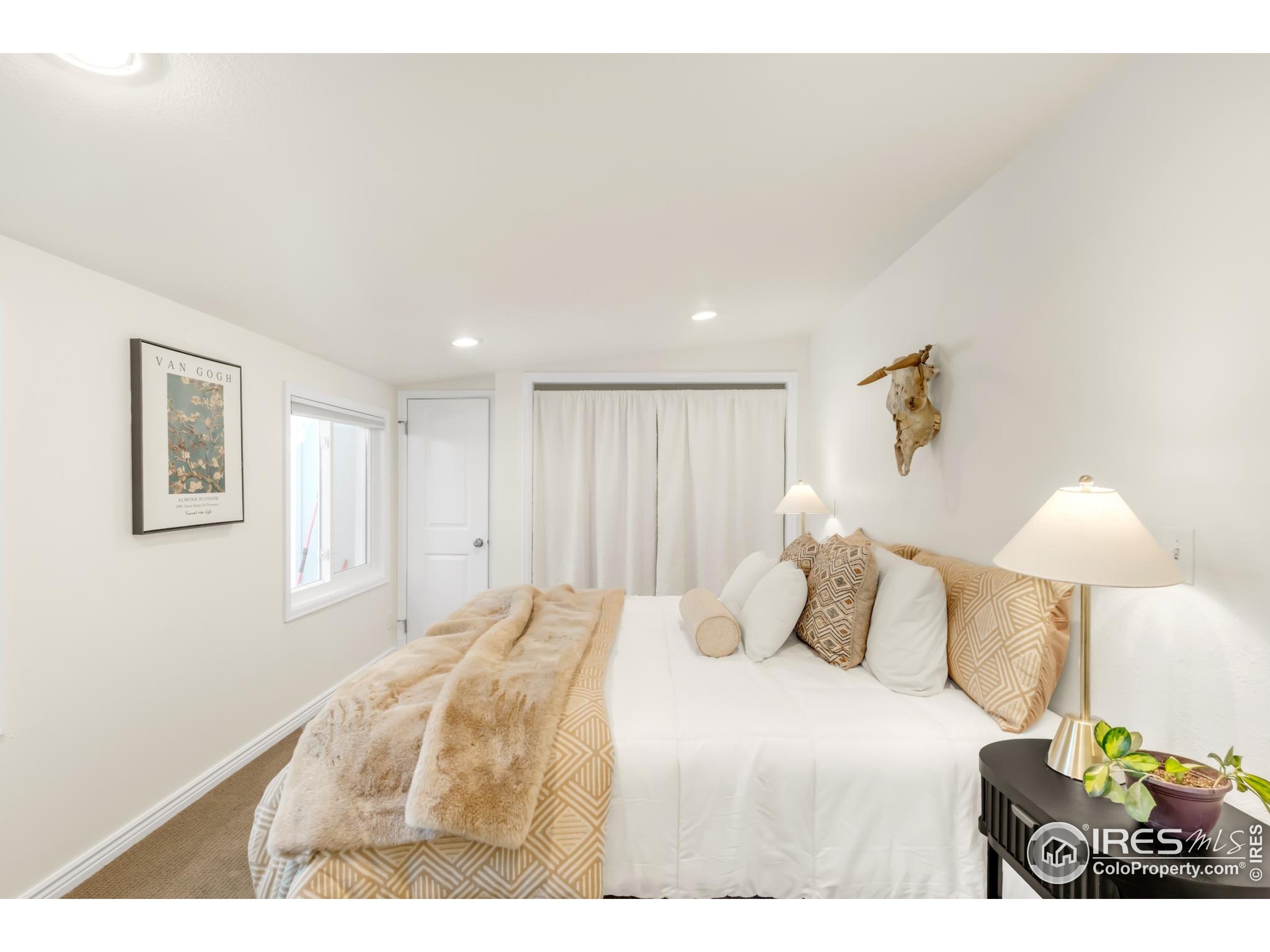 Louthan St, Littleton, CO 80120