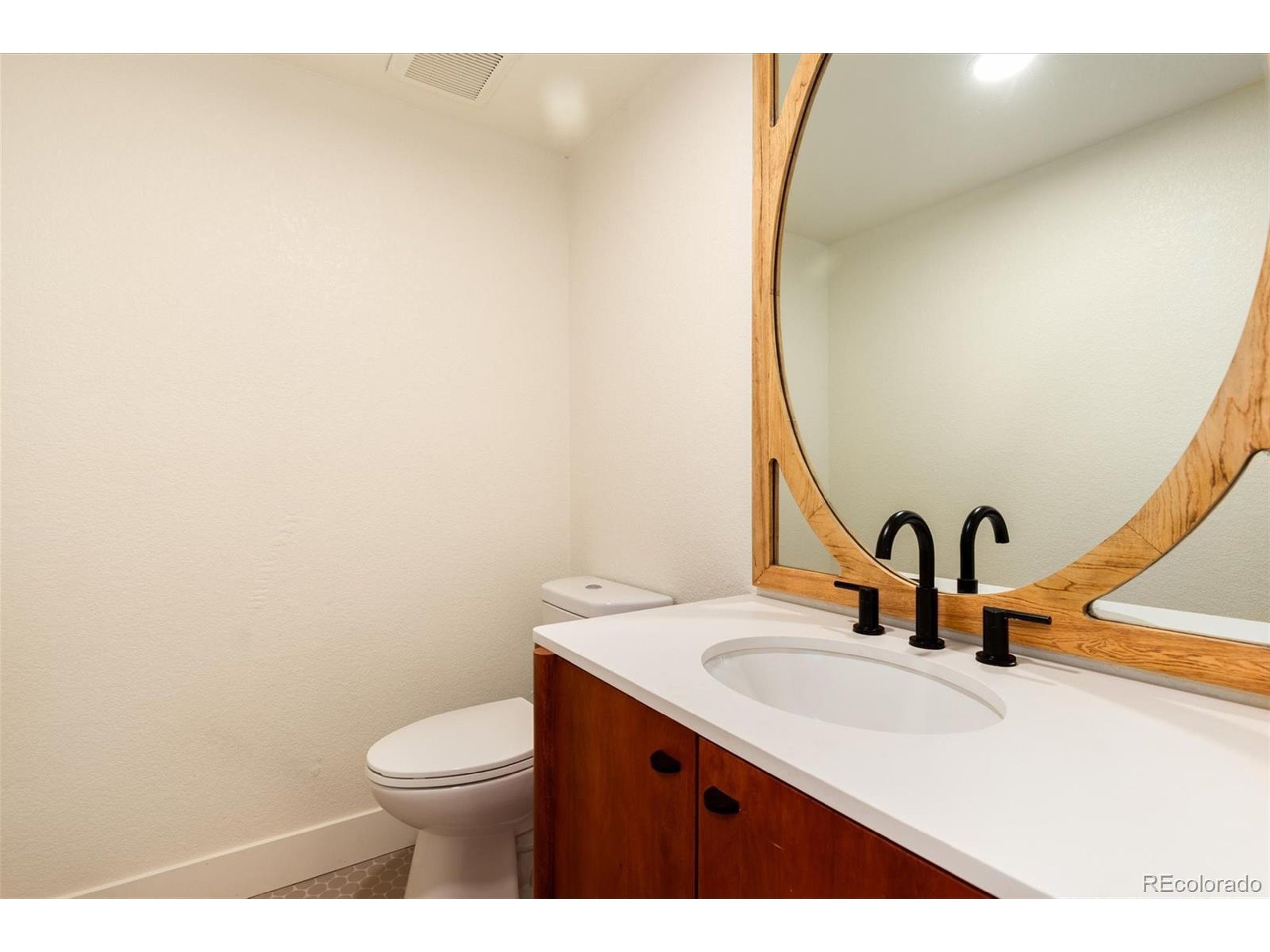 Jackson St, Centennial, CO 80121