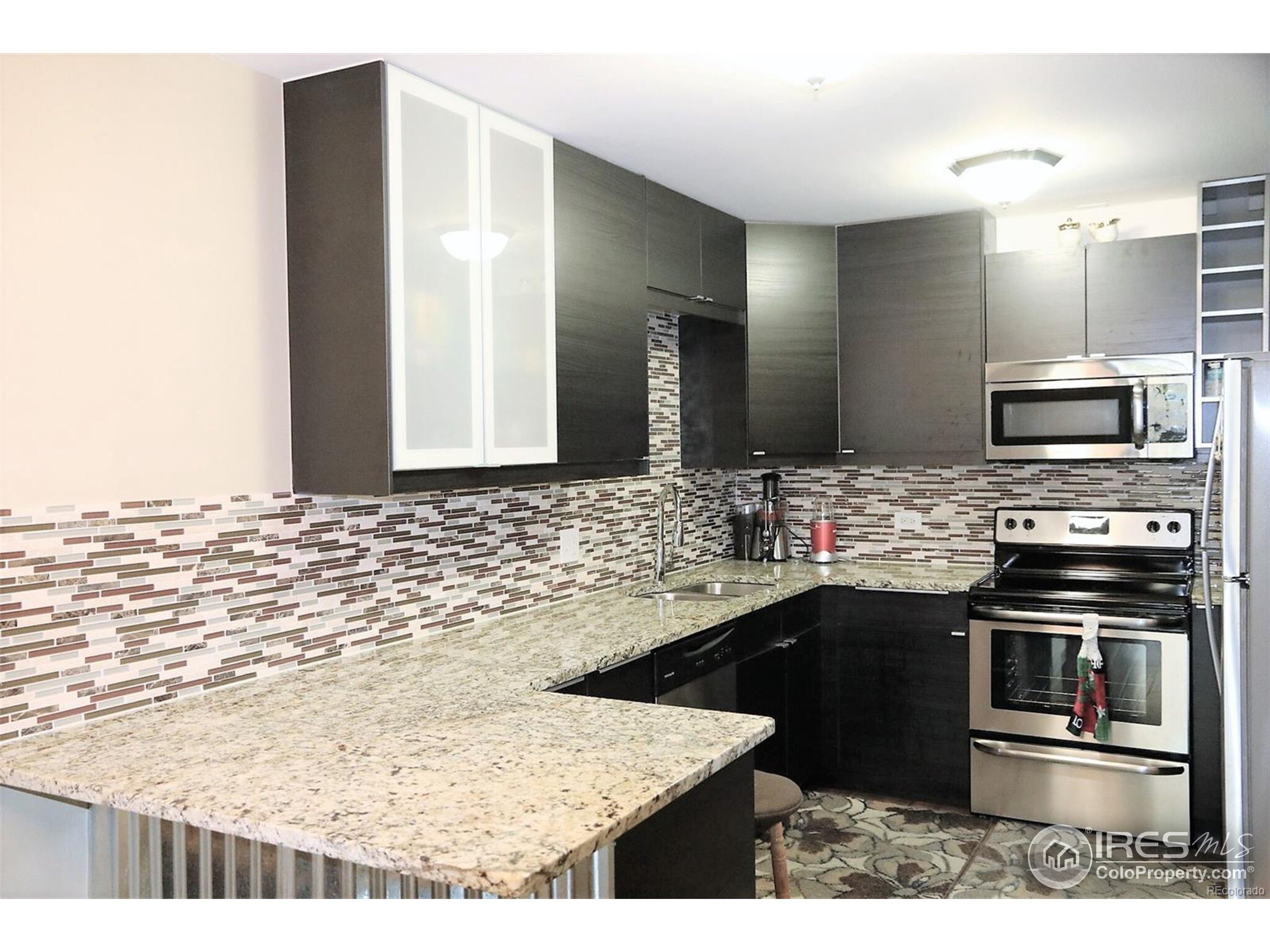 Alton Way, Denver, CO 80247