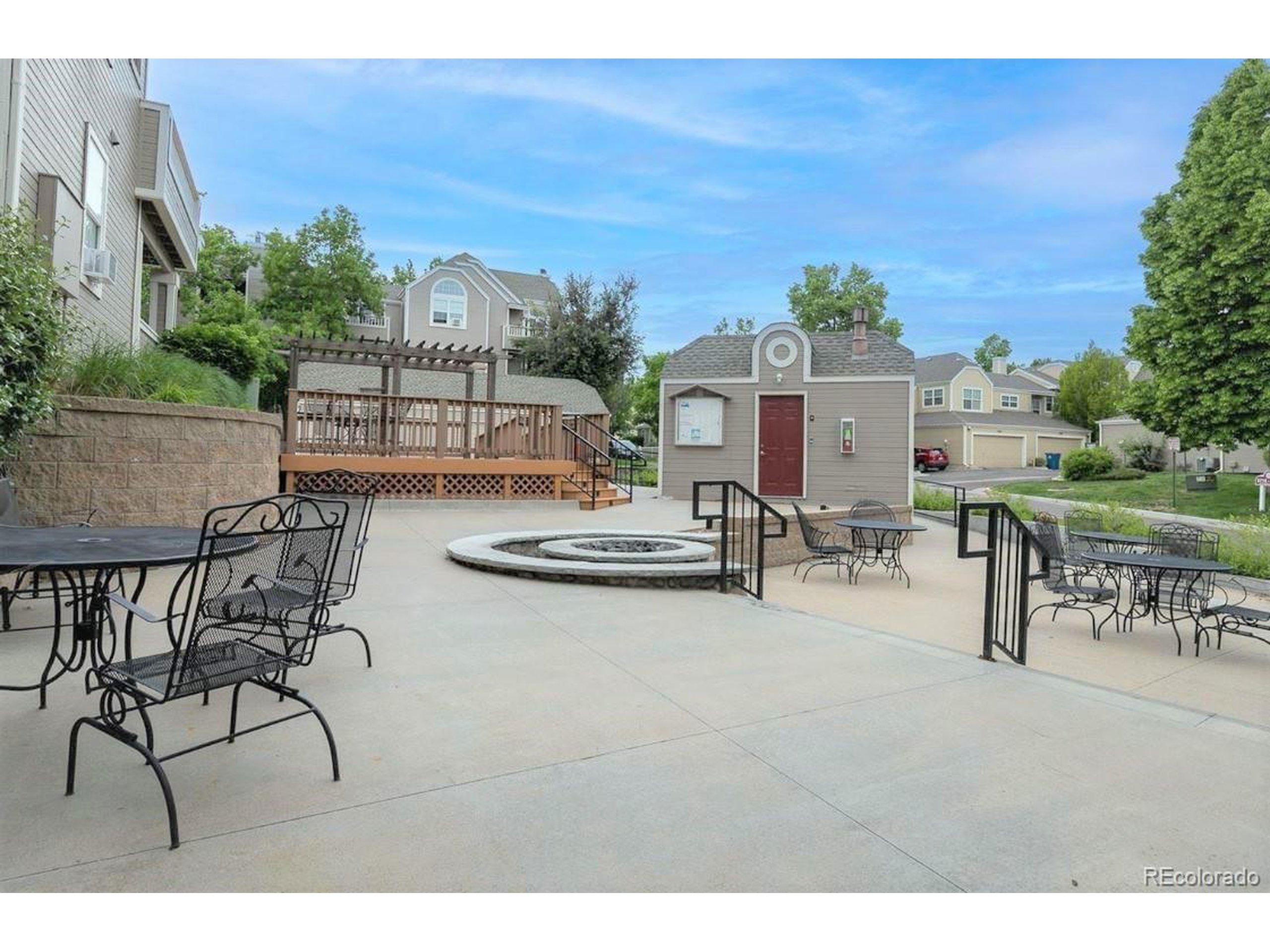 Asbury Pl, Lakewood, CO 80227