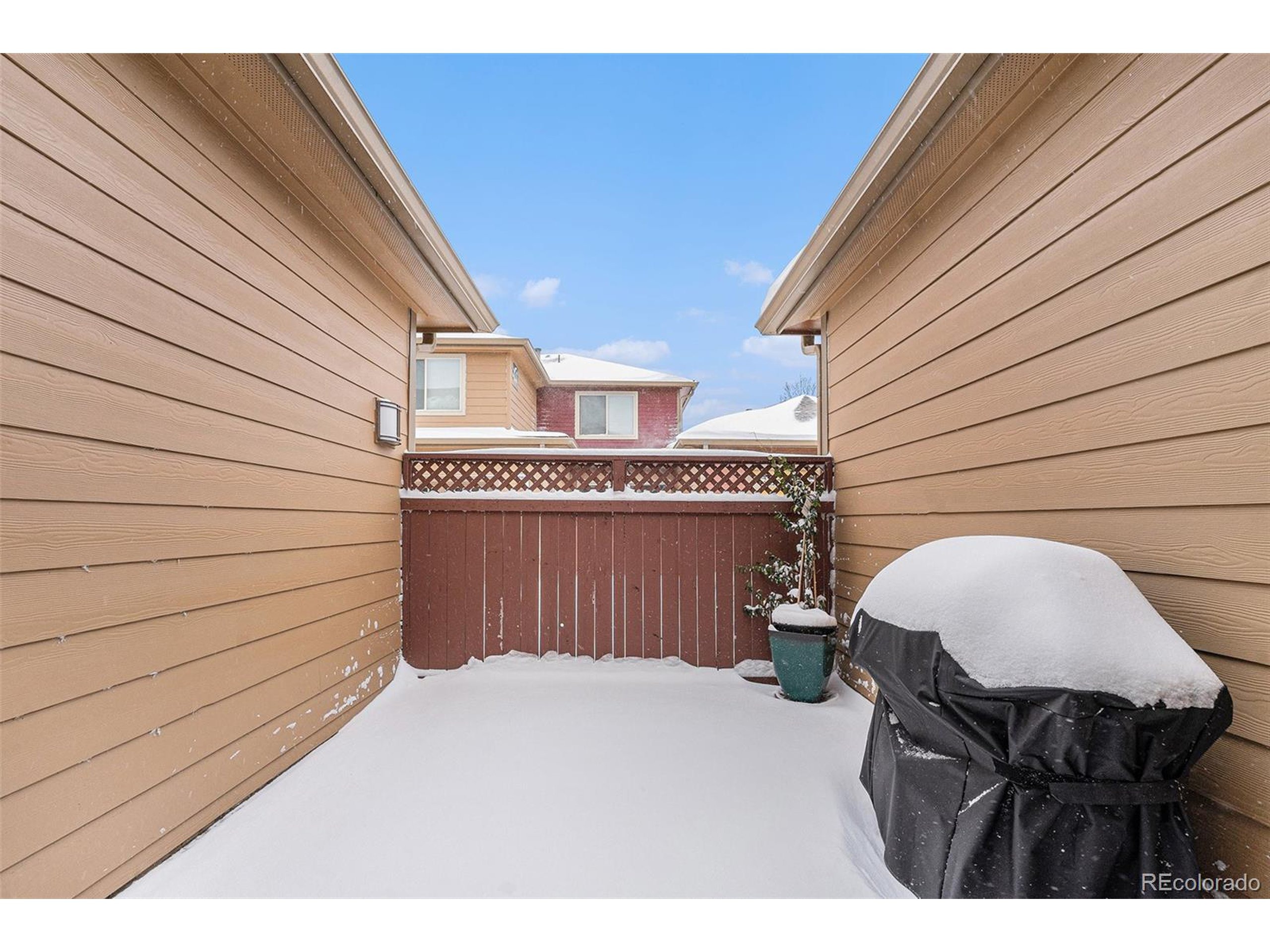 Gold Peak Dr, Highlands Ranch, CO 80130