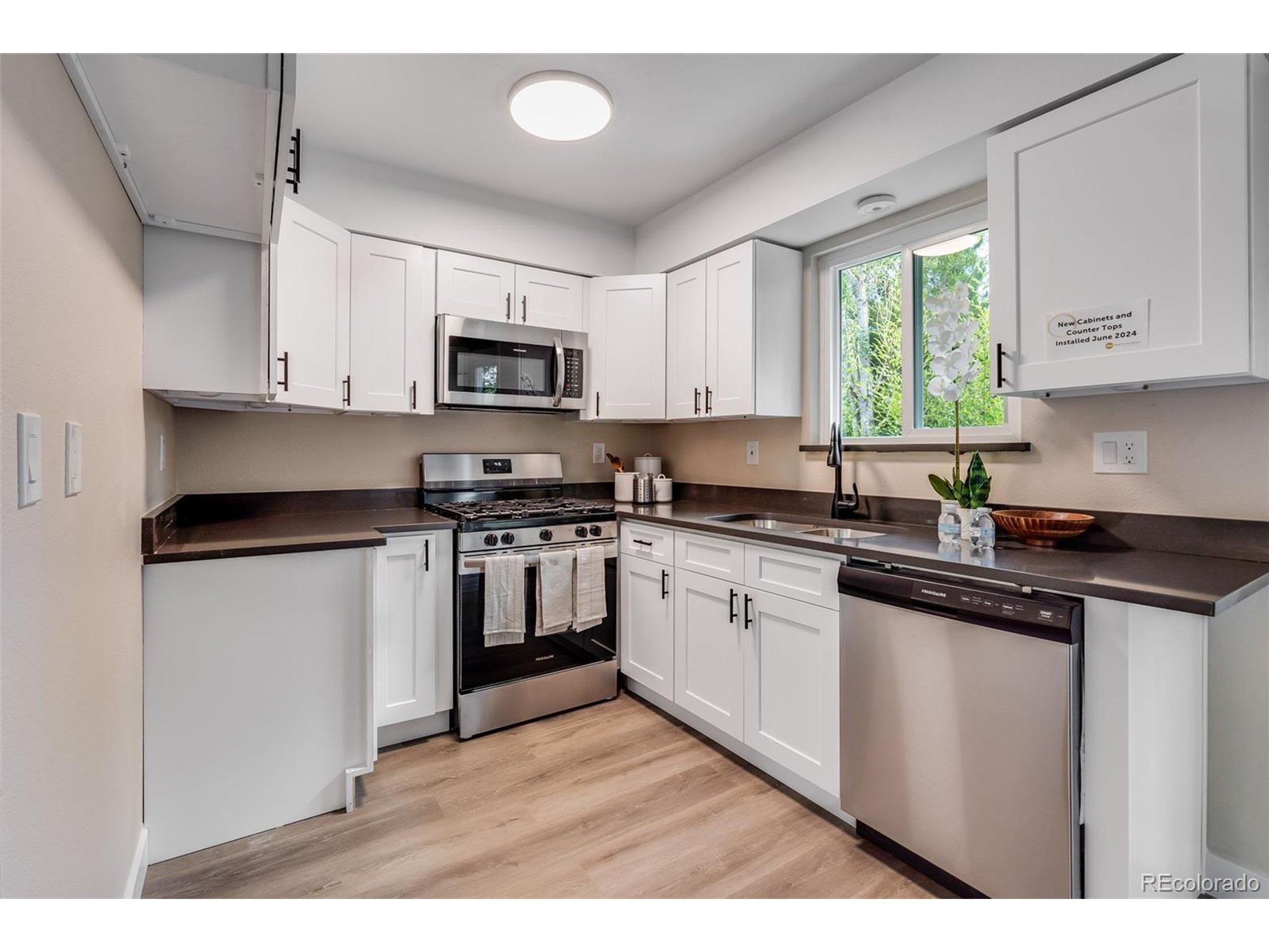 Stanford Ave, Littleton, CO 80123