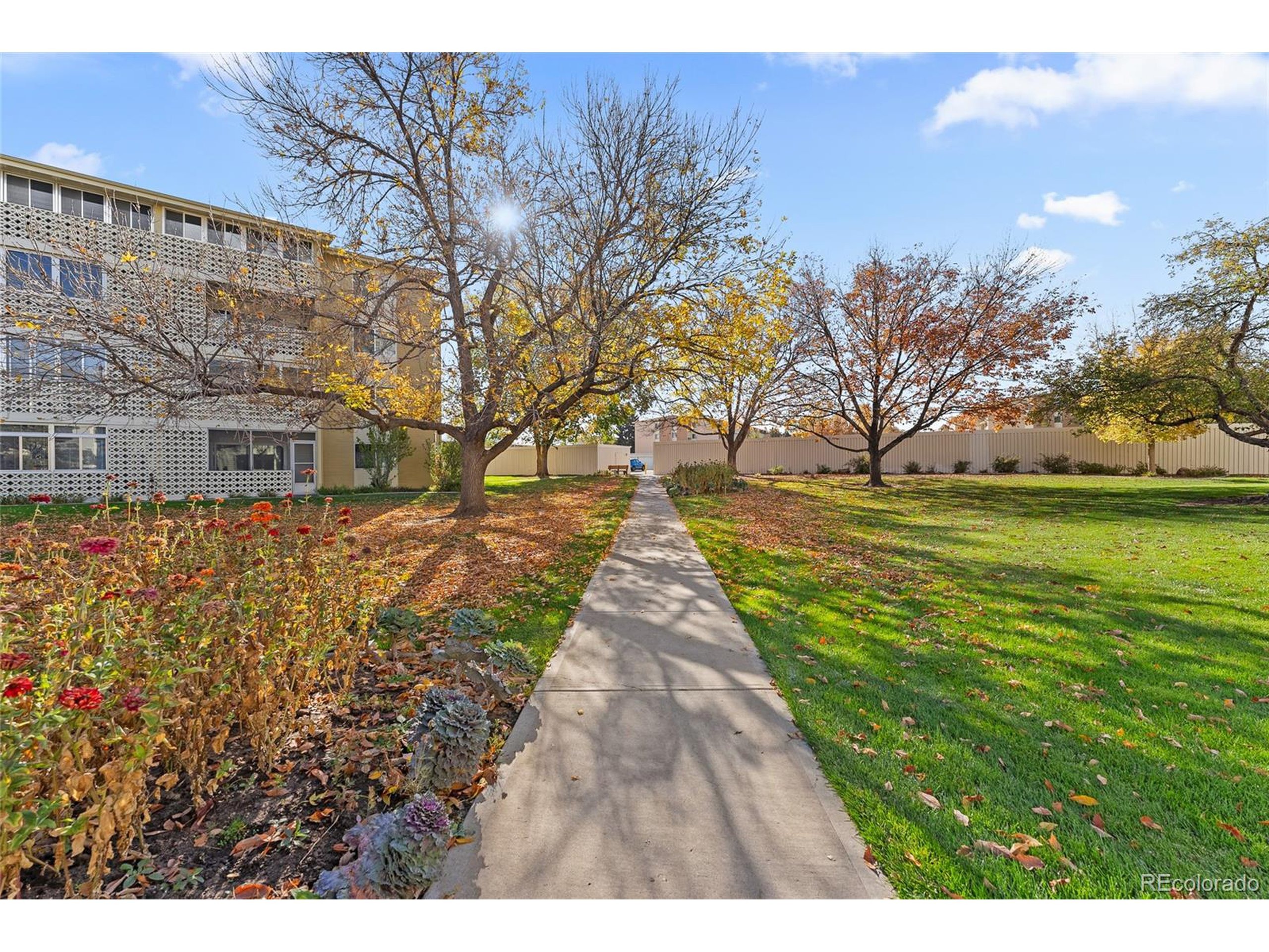 Alton Way, Denver, CO 80247