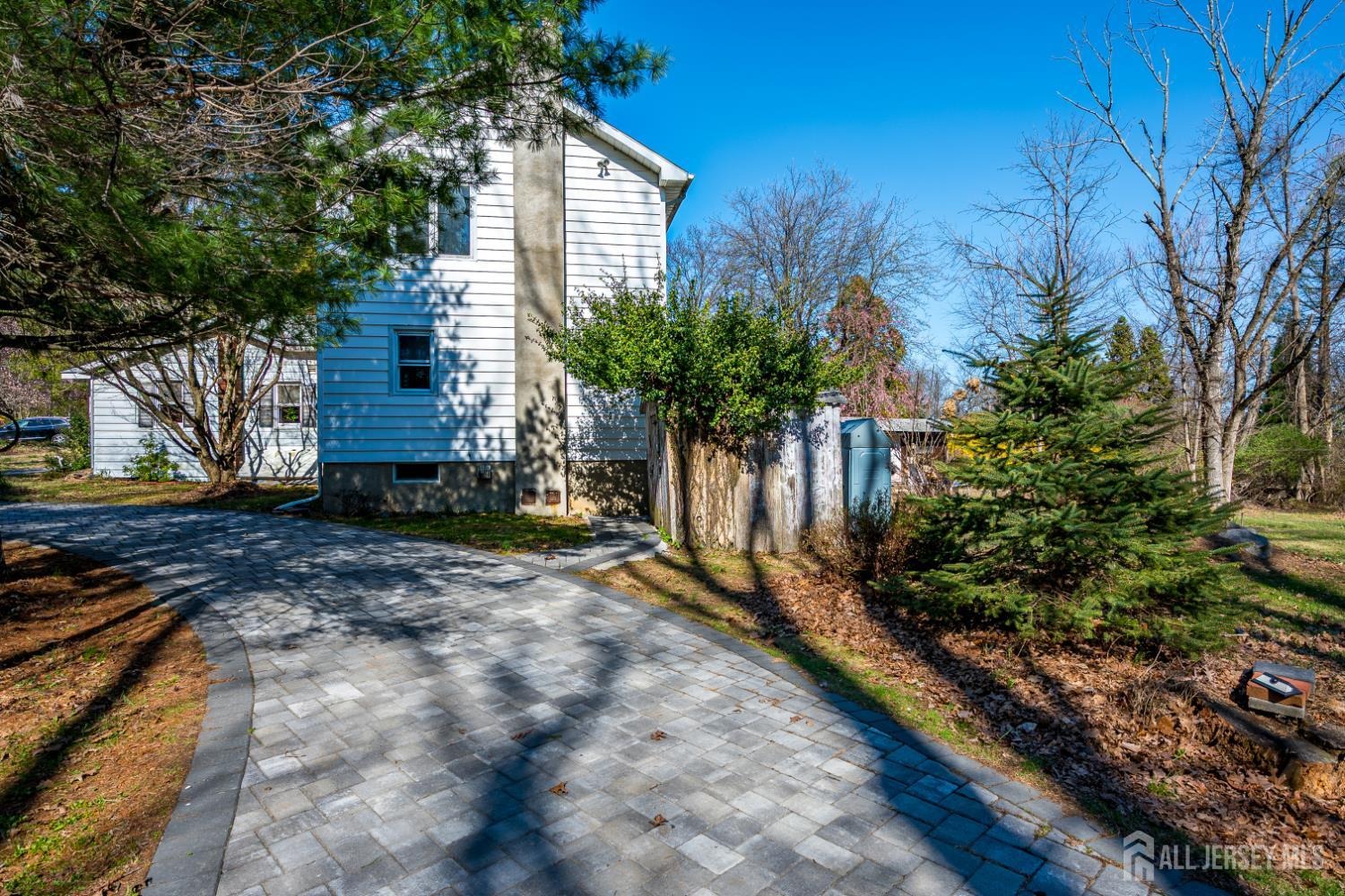 Skytop Rd, Long Valley, NJ 07853