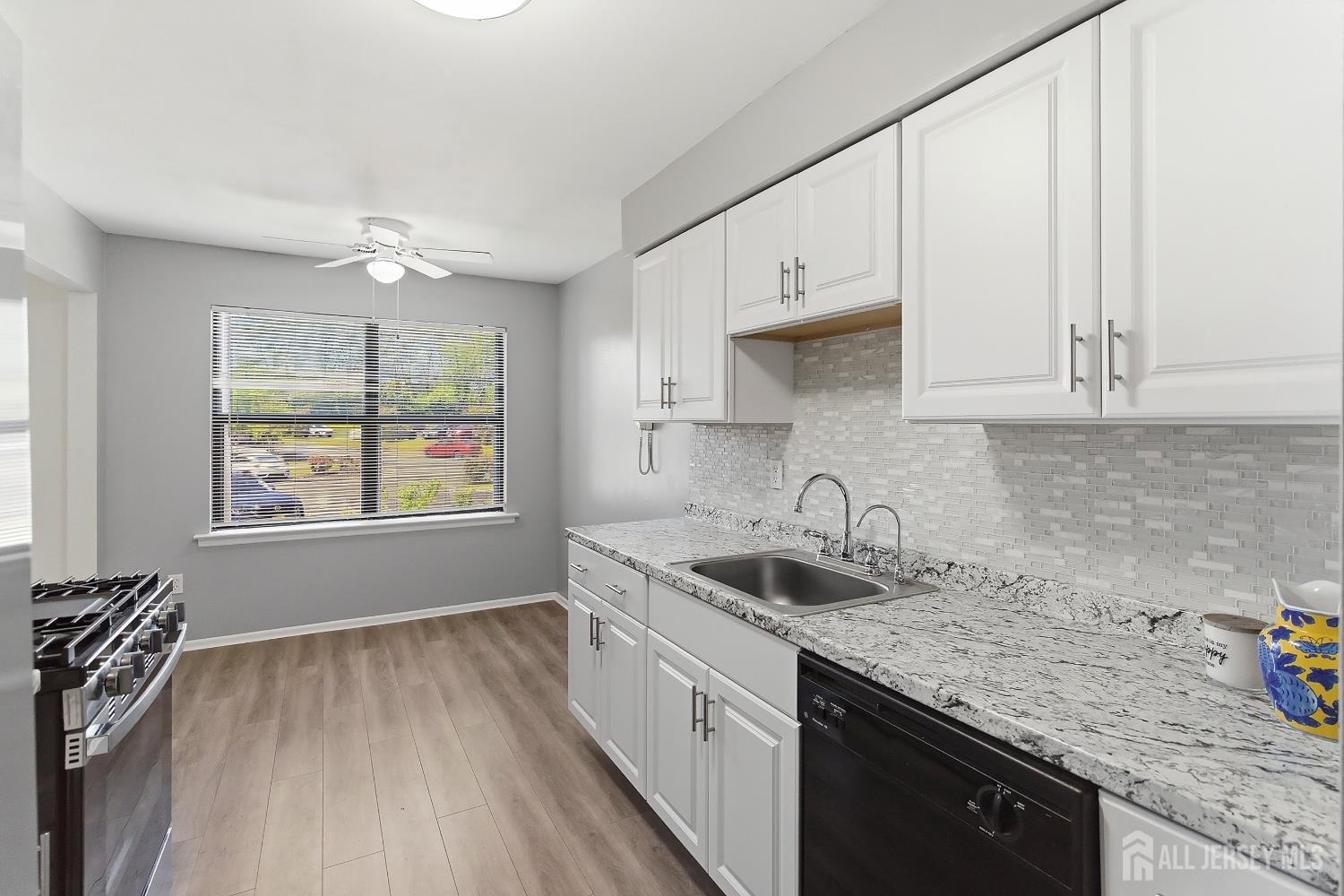 Sharon Garden Ct, Woodbridge, NJ 07095 #1