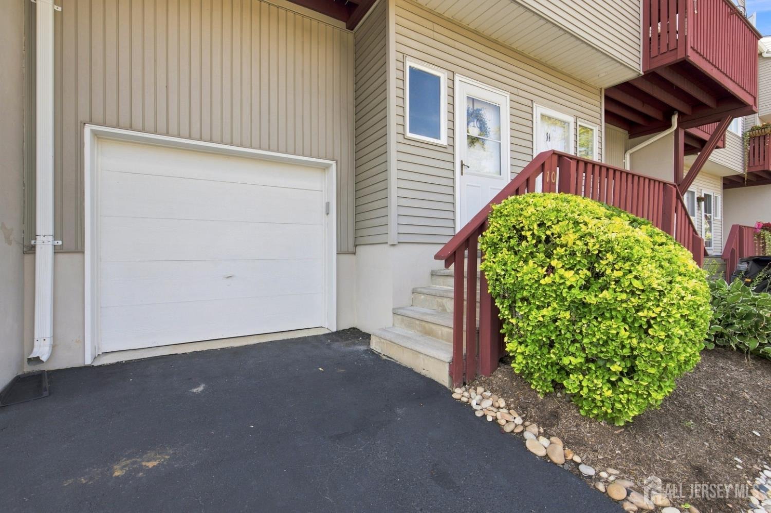 Shore Dr, Highlands, NJ 07732