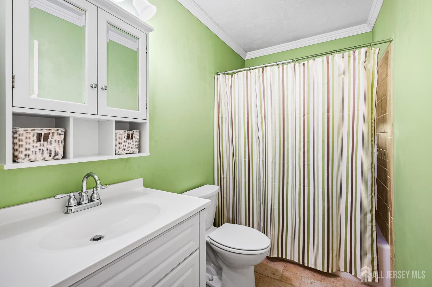 Camelot Dr, East Brunswick, NJ 08816 #1