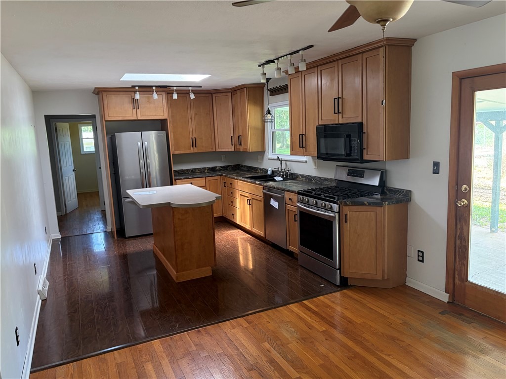 Srader Grove Rd, Freeport, PA 16229 #1