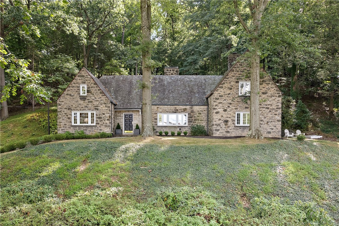 Irwin Dr, Sewickley, PA 15143 #1