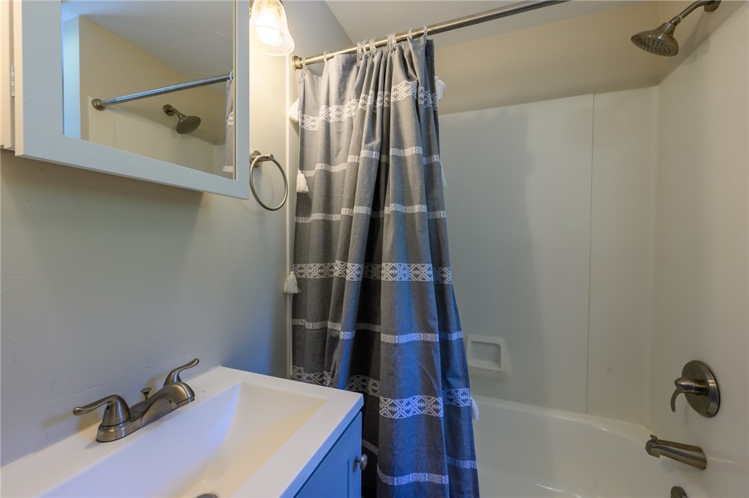 Bruce Way, Pittsburgh, PA 15218 #1