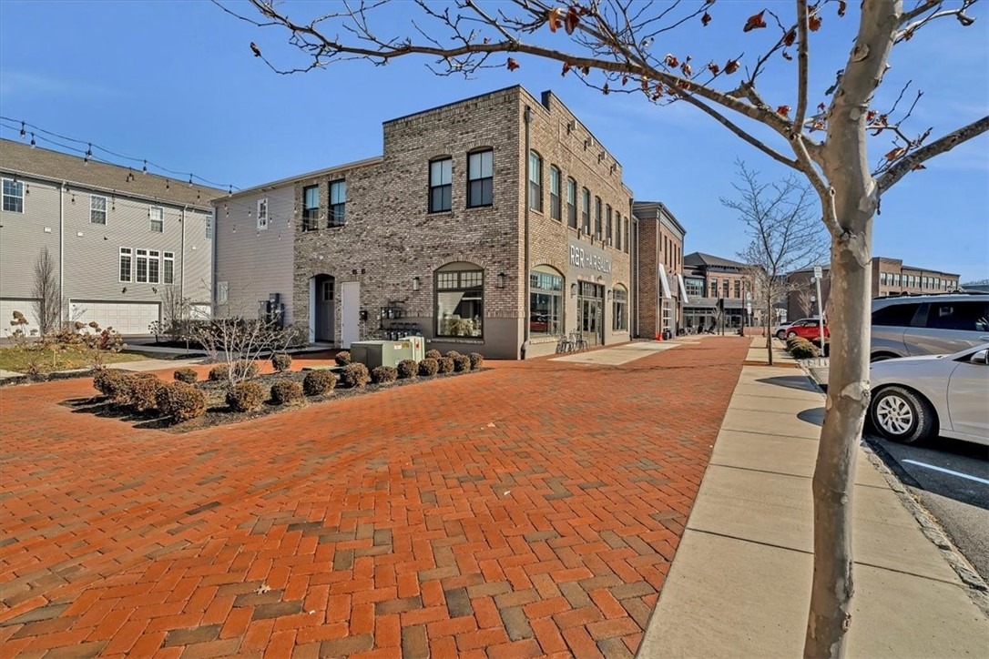 Roebling Ct, Cranberry Township, PA 16066 #1