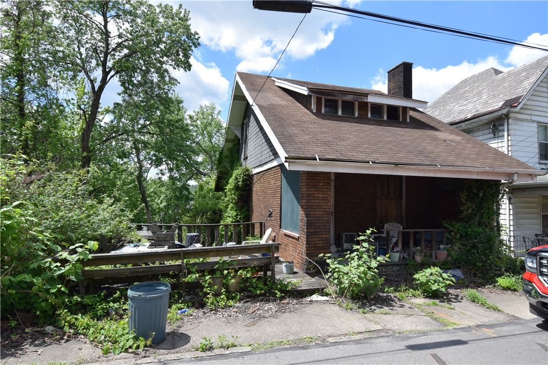 5th Ave, Freedom, PA 15042