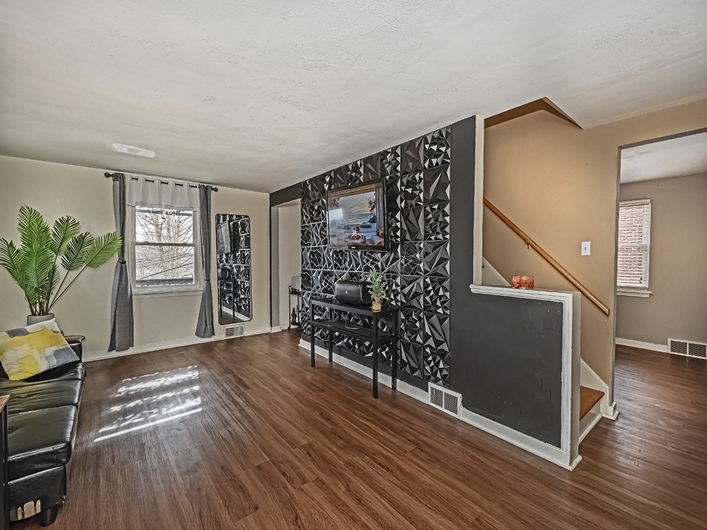 Somerville Dr, Pittsburgh, PA 15243 #1