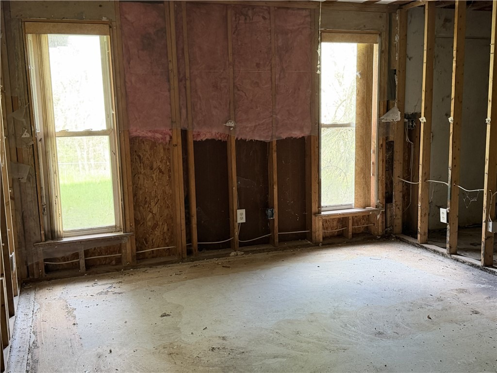 Country Ln, Slippery Rock, PA 16057