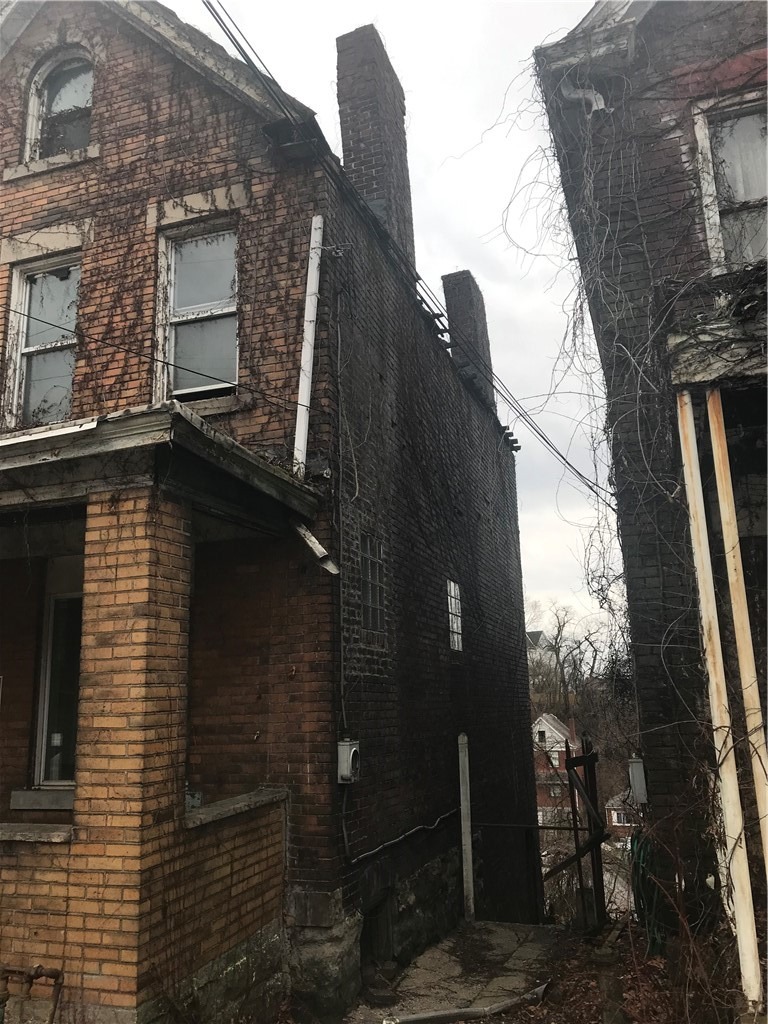 Hawthorne Ave, Pittsburgh, PA 15218 #1
