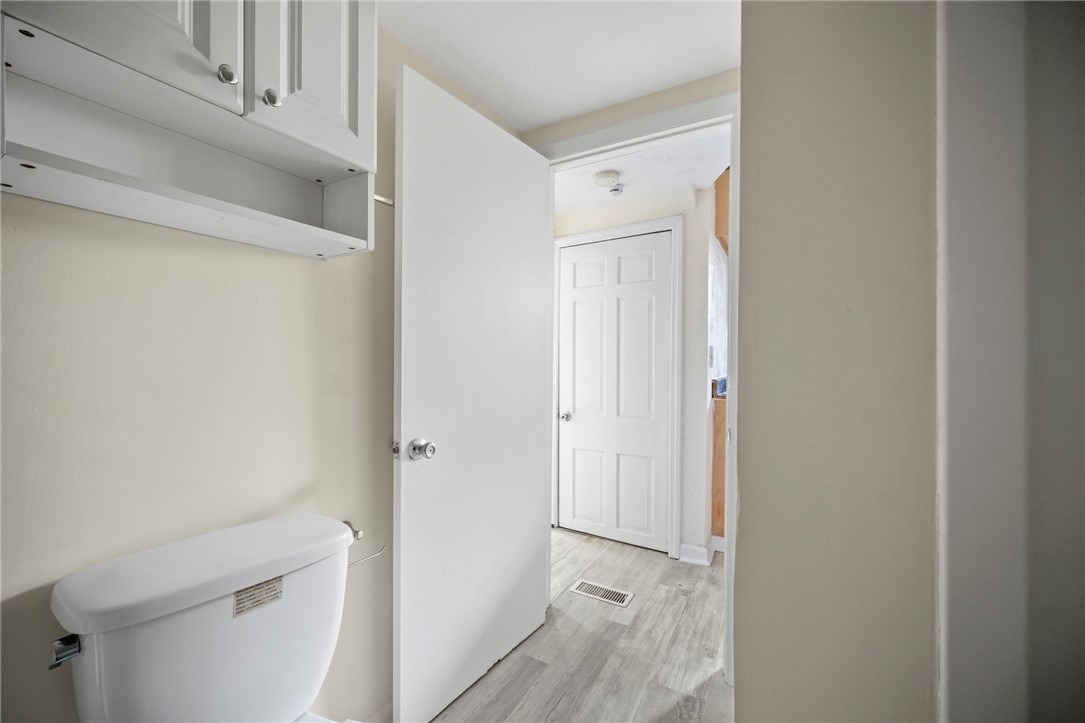 5th Ave, Carnegie, PA 15106