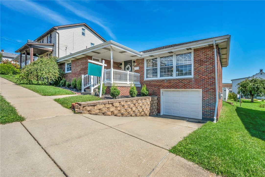 Hitchman St, Mount Pleasant, PA 15666