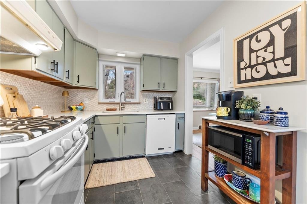 Pueblo Dr, Pittsburgh, PA 15228 #1