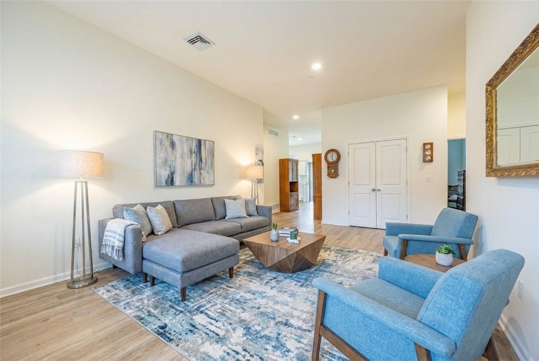 Valentina Ln, New Kensington, PA 15068 #1