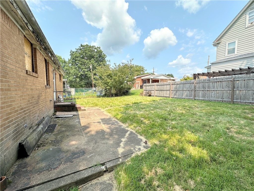 Peter St, Verona, PA 15147
