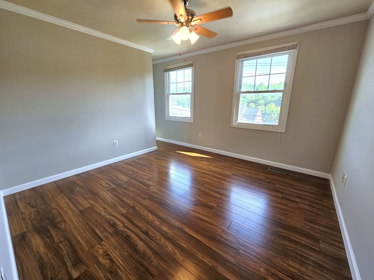 Beau St, Washington, PA 15301 #1