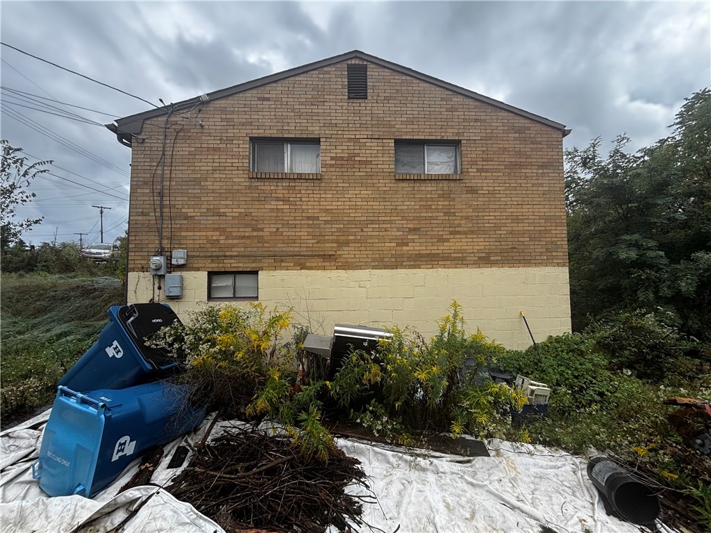 Lansdowne Dr, Verona, PA 15147