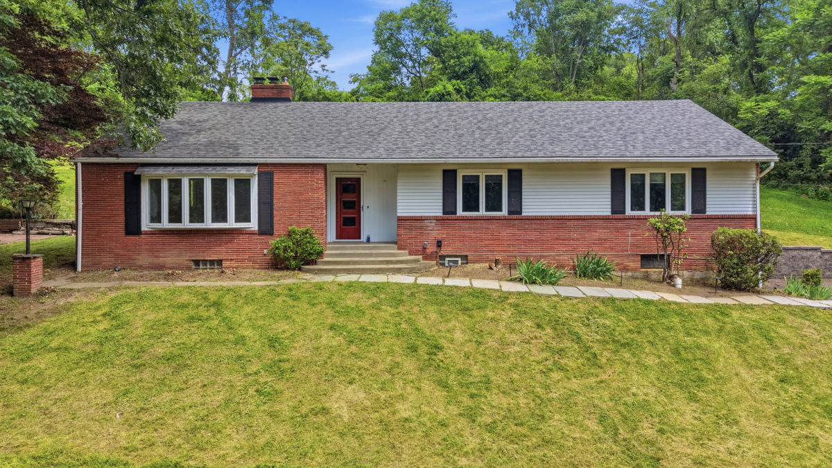 Fox Chapel Rd, Pittsburgh, PA 15238